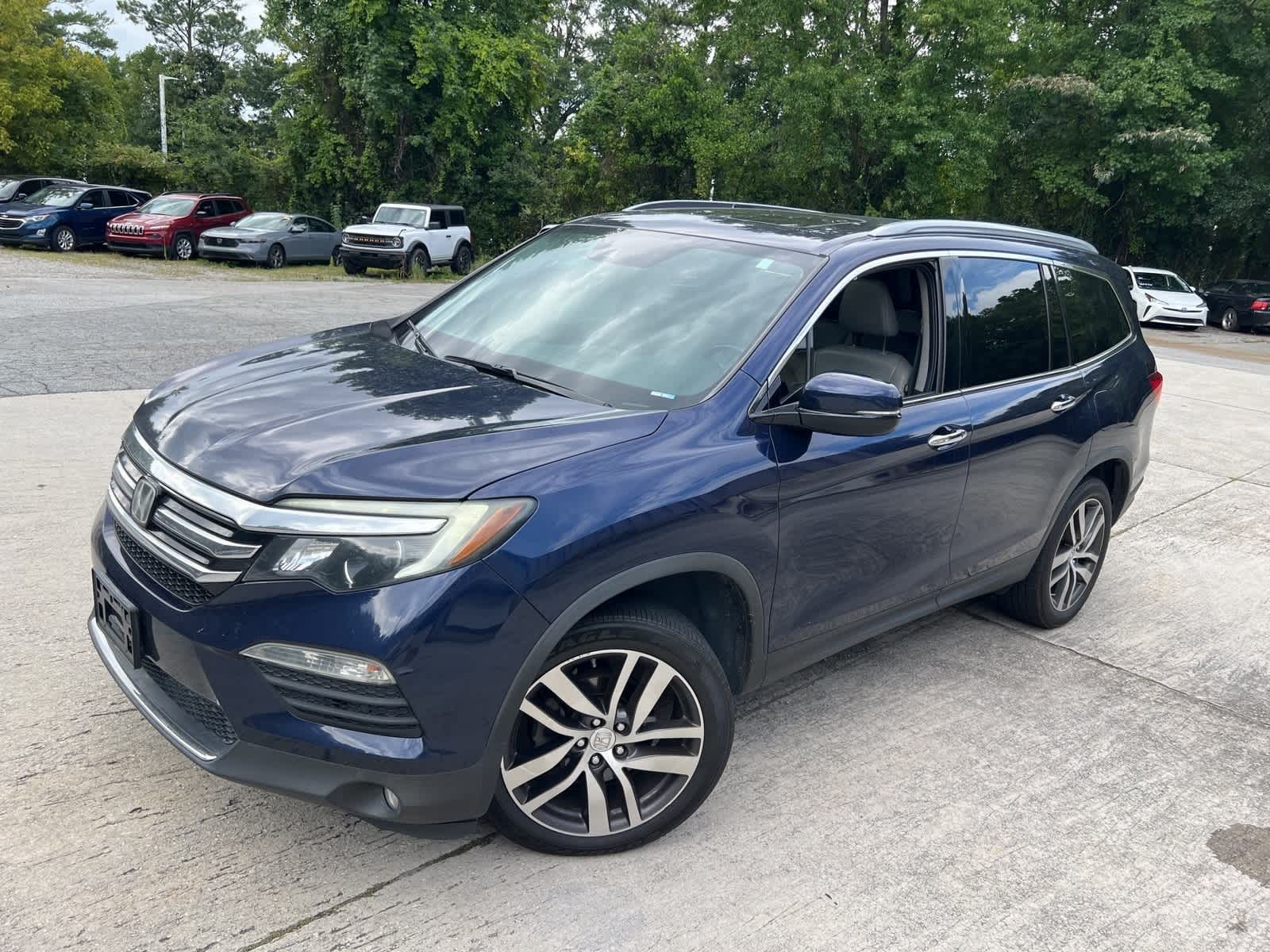 Thumbnail: 2017 Honda Pilot - 3