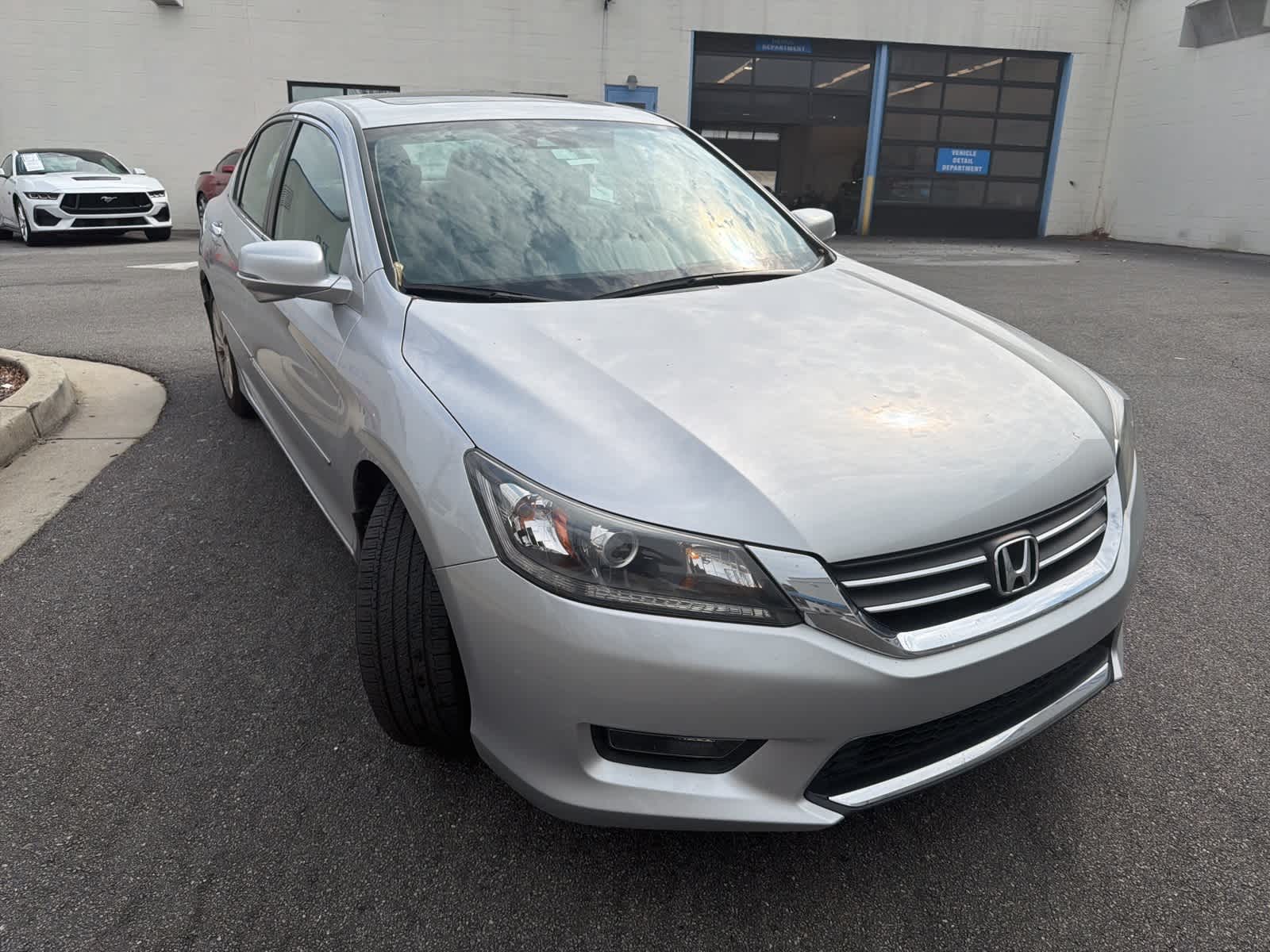 Thumbnail: 2015 Honda Accord - 13