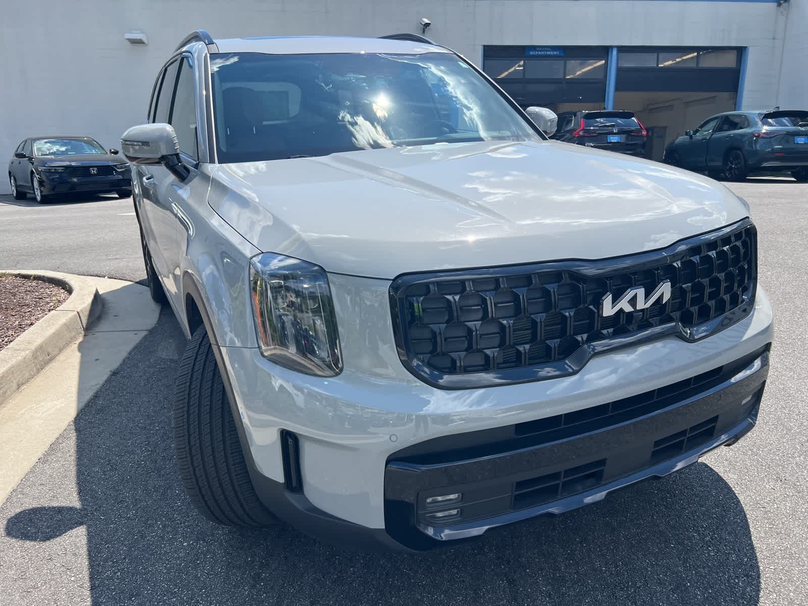 Thumbnail: 2024 Kia Telluride - 14