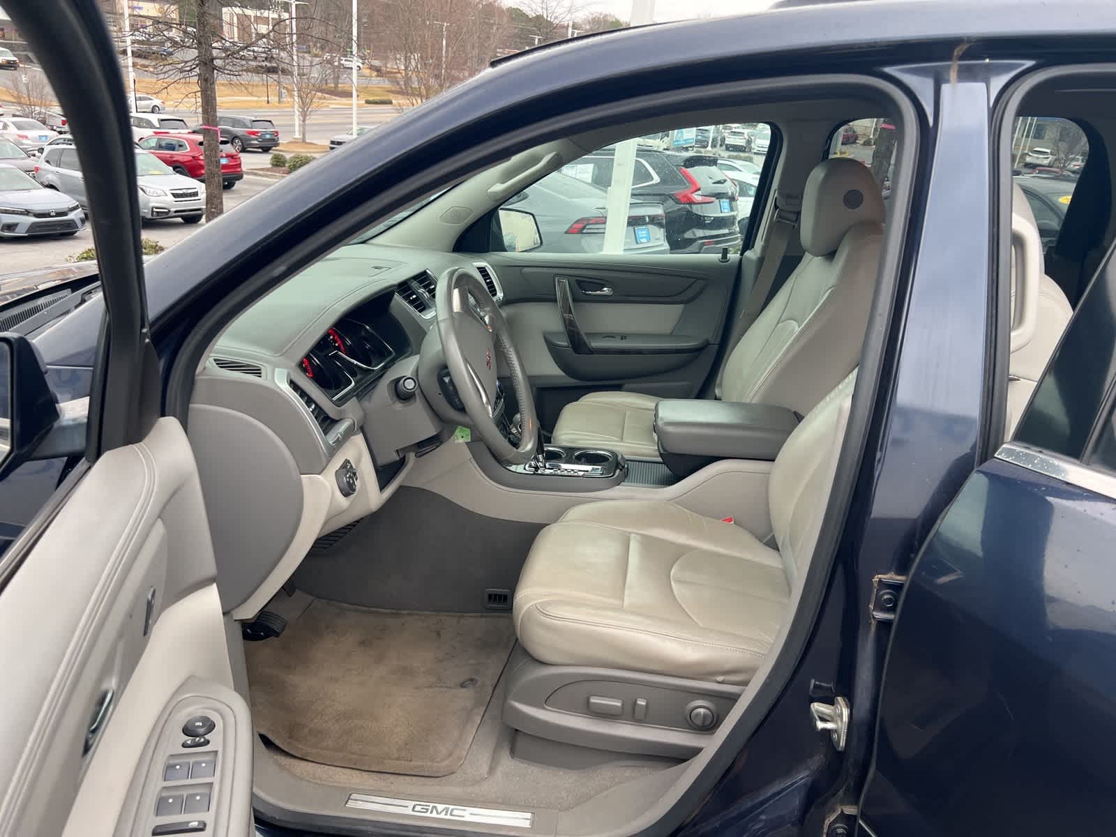 Thumbnail: 2015 GMC Acadia - 16