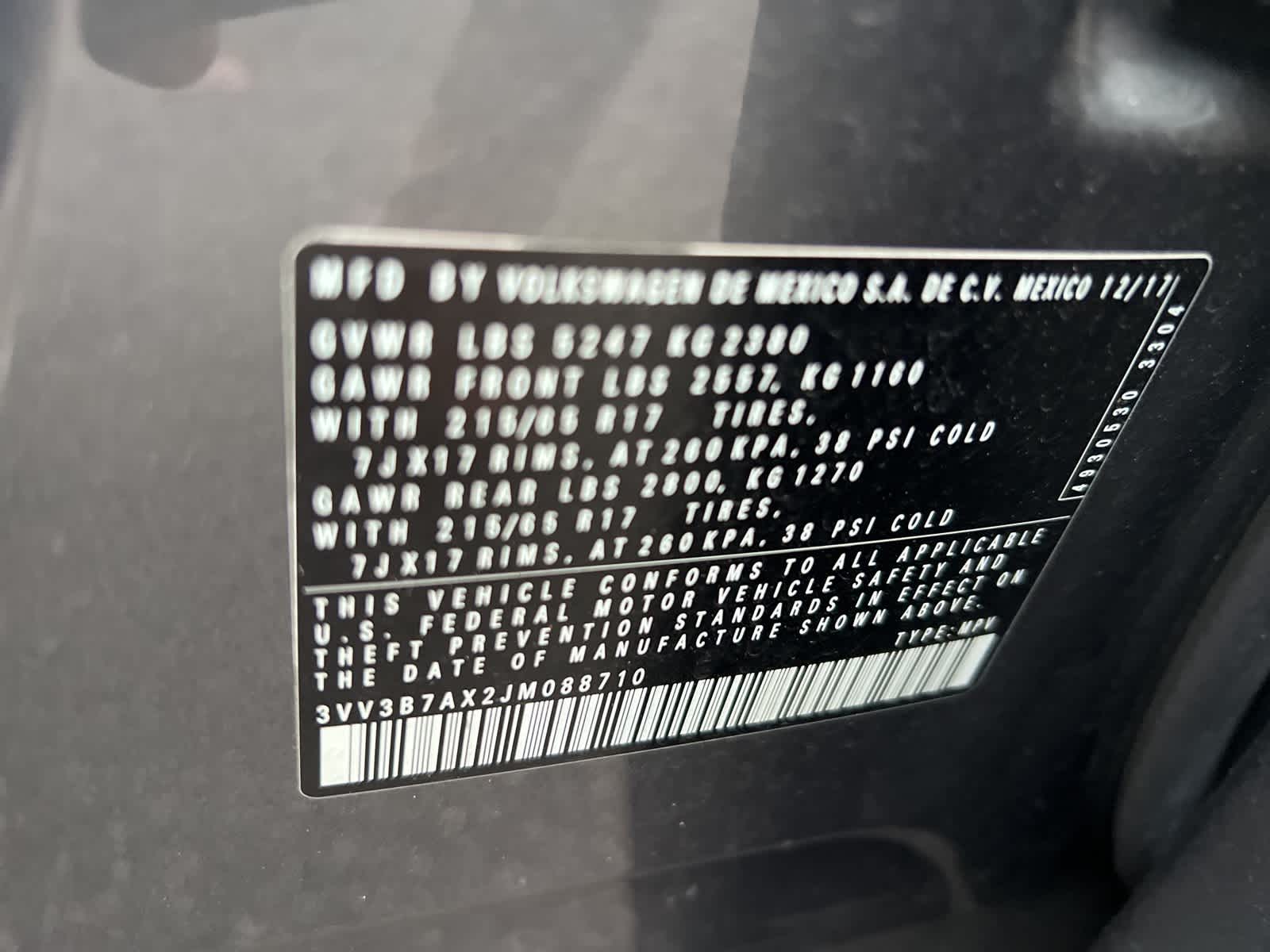 Thumbnail: 2018 Volkswagen Tiguan - 18