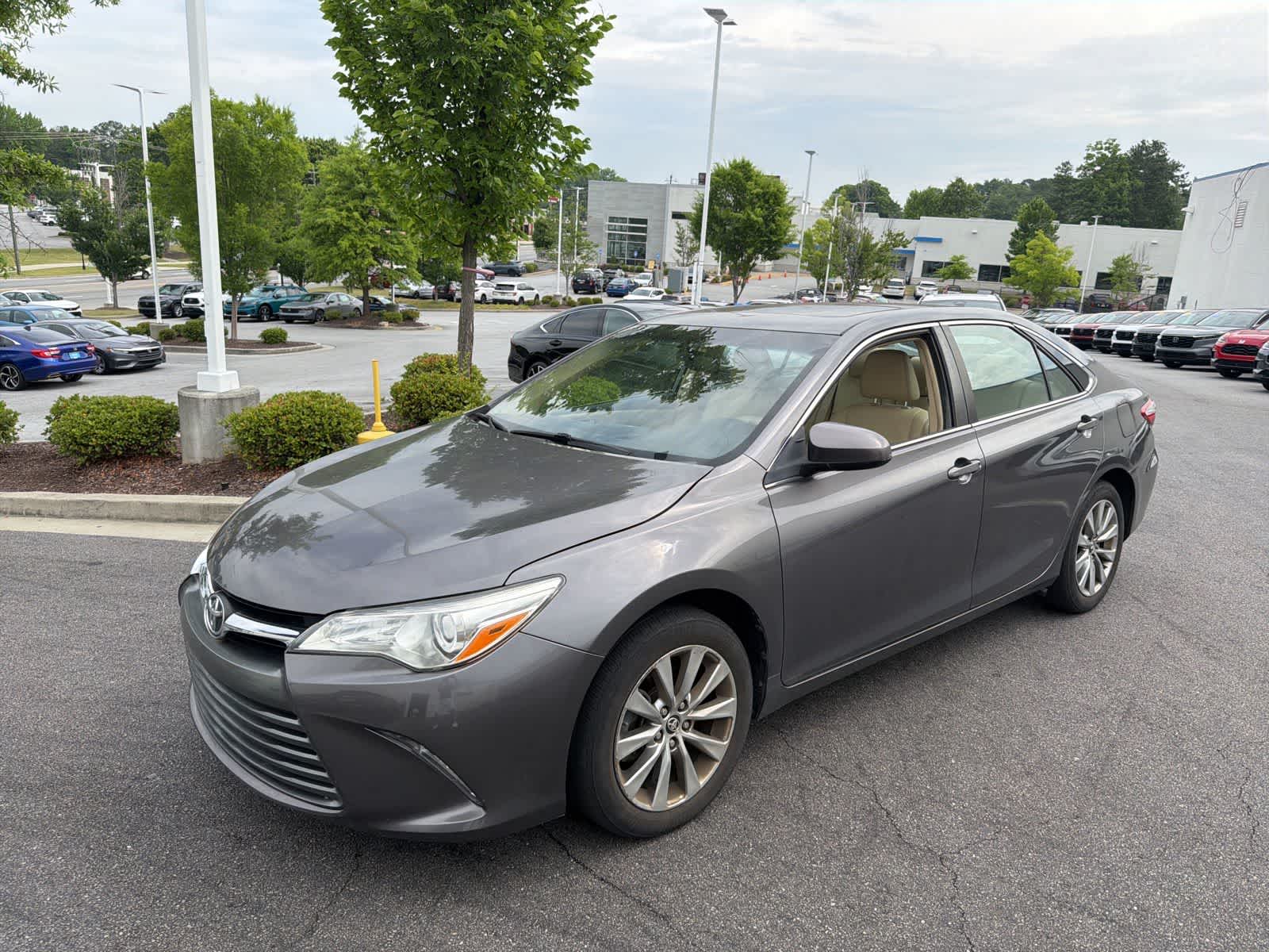 Thumbnail: 2015 Toyota Camry - 3