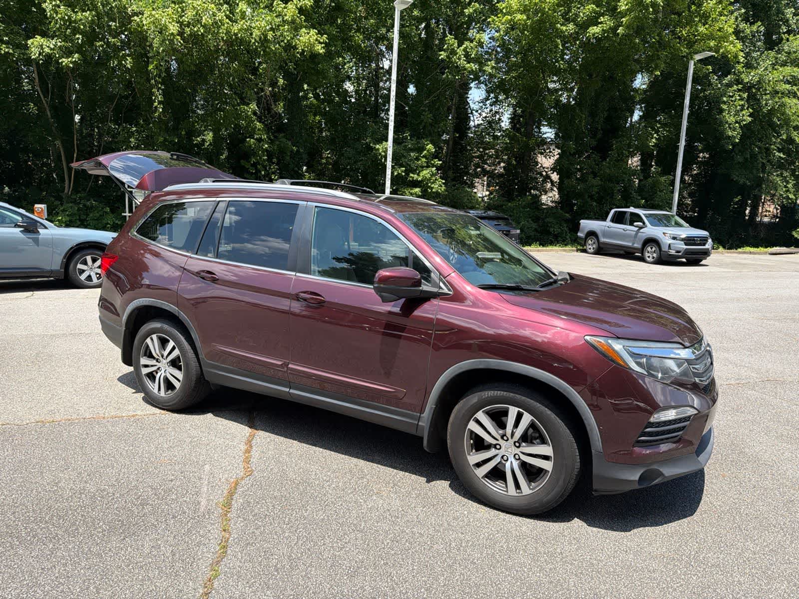 Thumbnail: 2016 Honda Pilot - 14