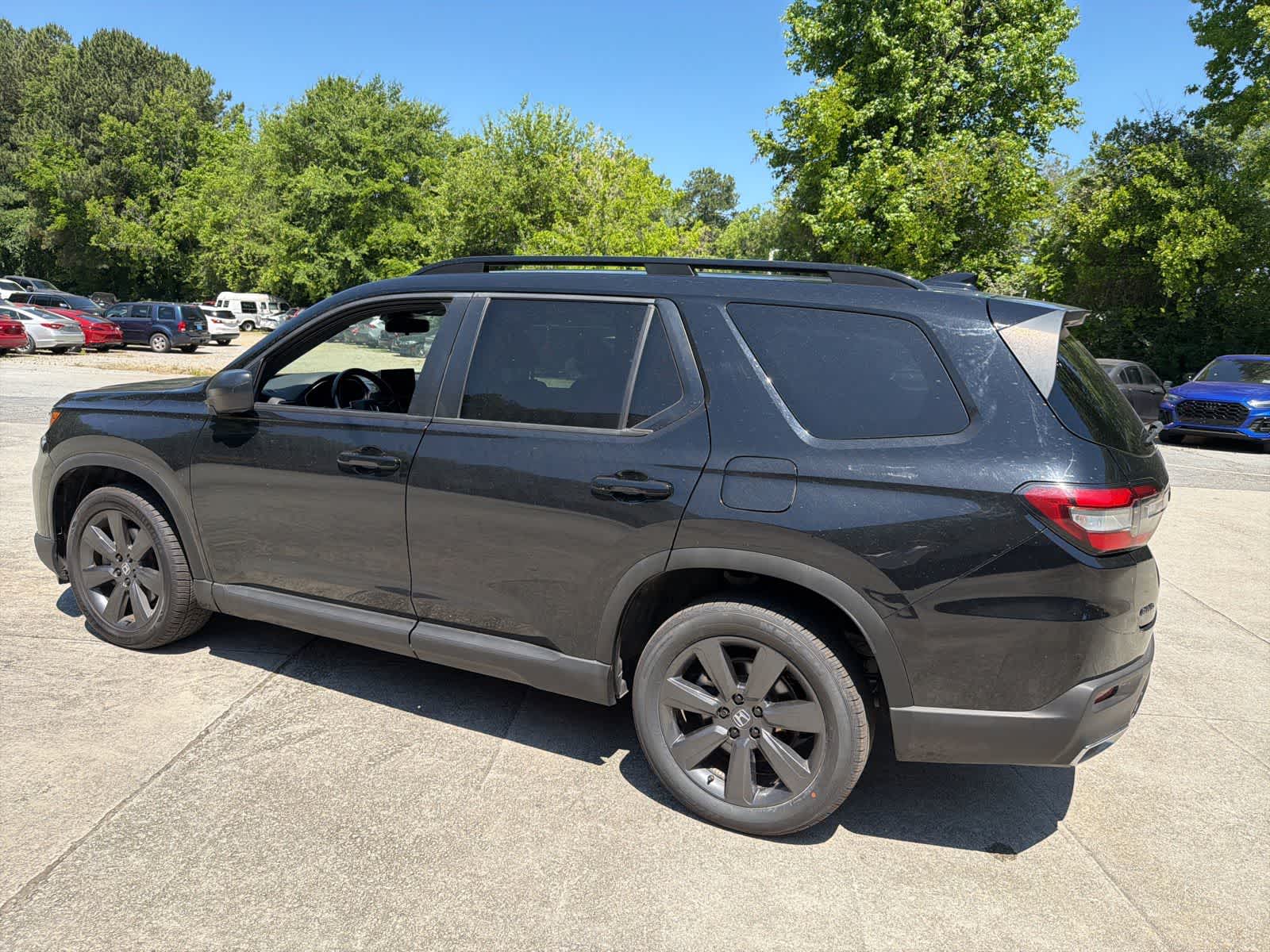 Thumbnail: 2023 Honda Pilot - 8