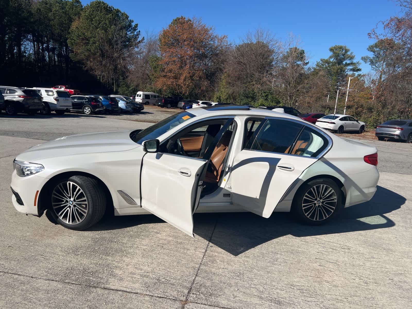 Thumbnail: 2018 BMW 5 Series - 16