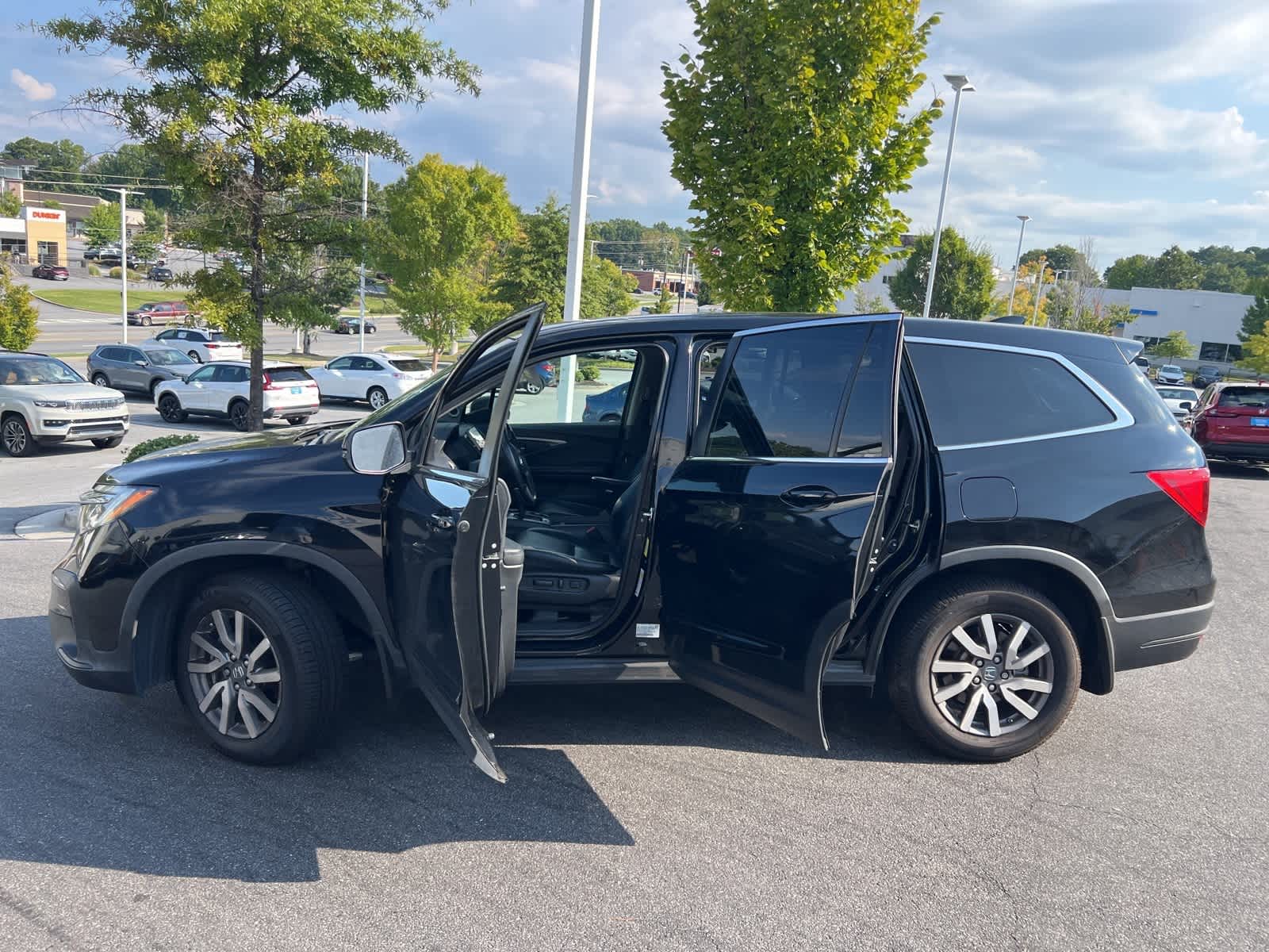 Thumbnail: 2020 Honda Pilot - 17