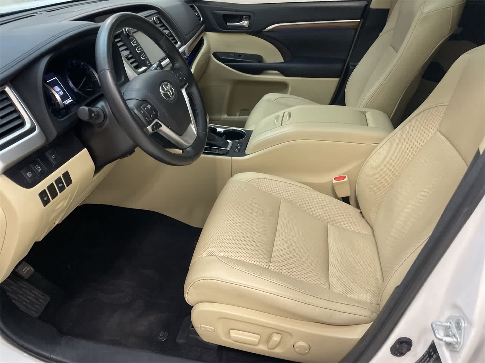 Thumbnail: 2017 Toyota Highlander - 20