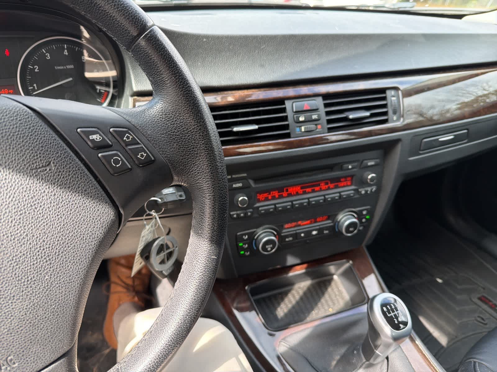 Thumbnail: 2011 BMW 3 Series - 20