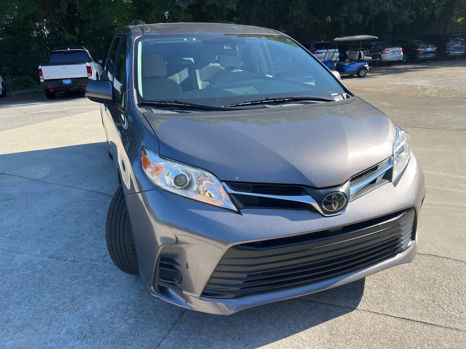 Thumbnail: 2020 Toyota Sienna - 13
