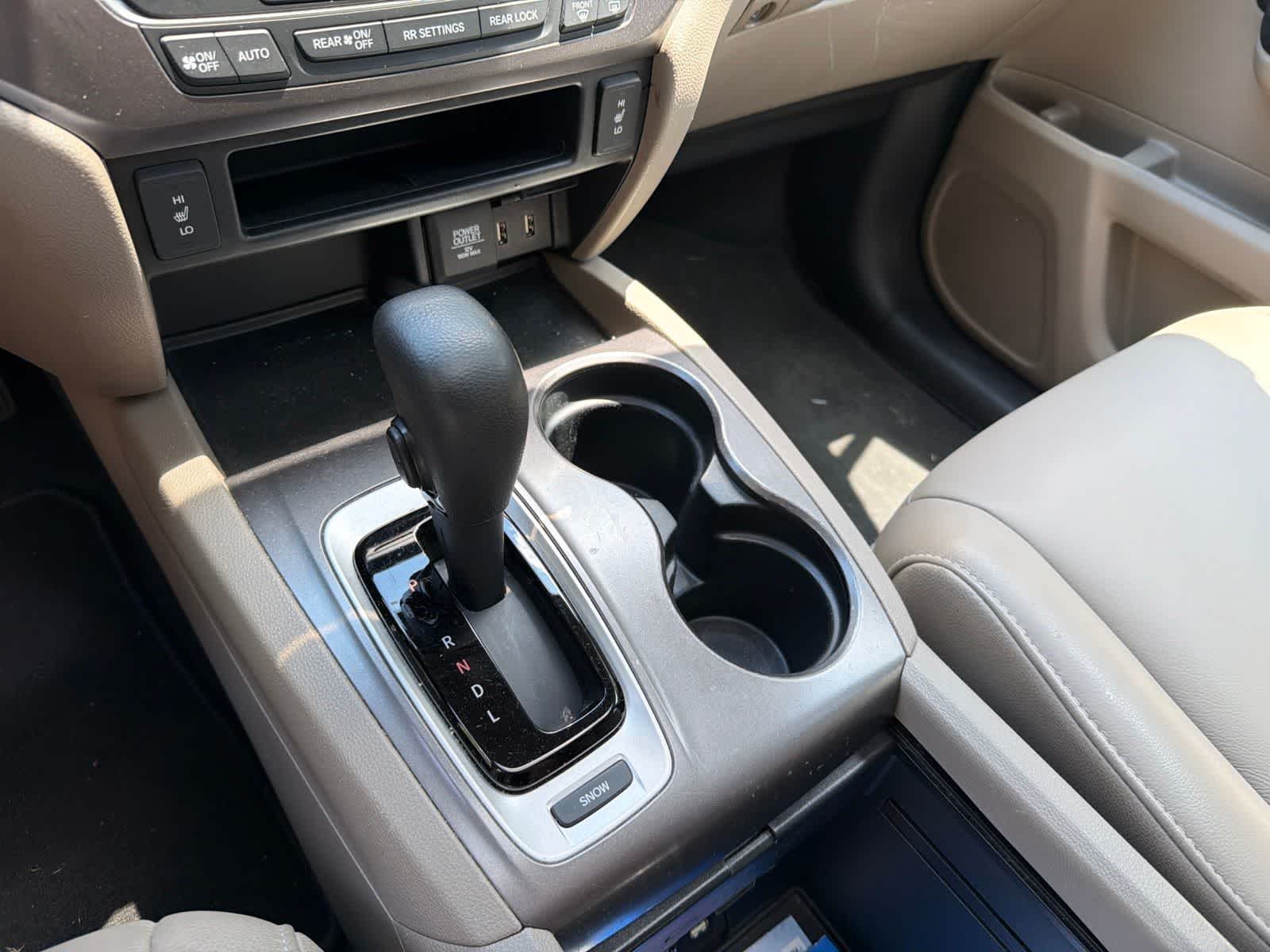 Thumbnail: 2016 Honda Pilot - 25