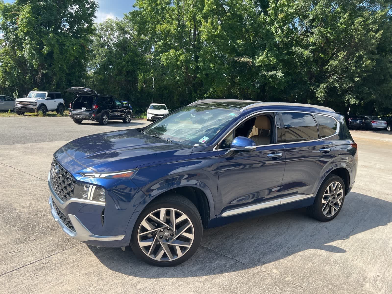 Thumbnail: 2023 Hyundai Santa Fe - 4