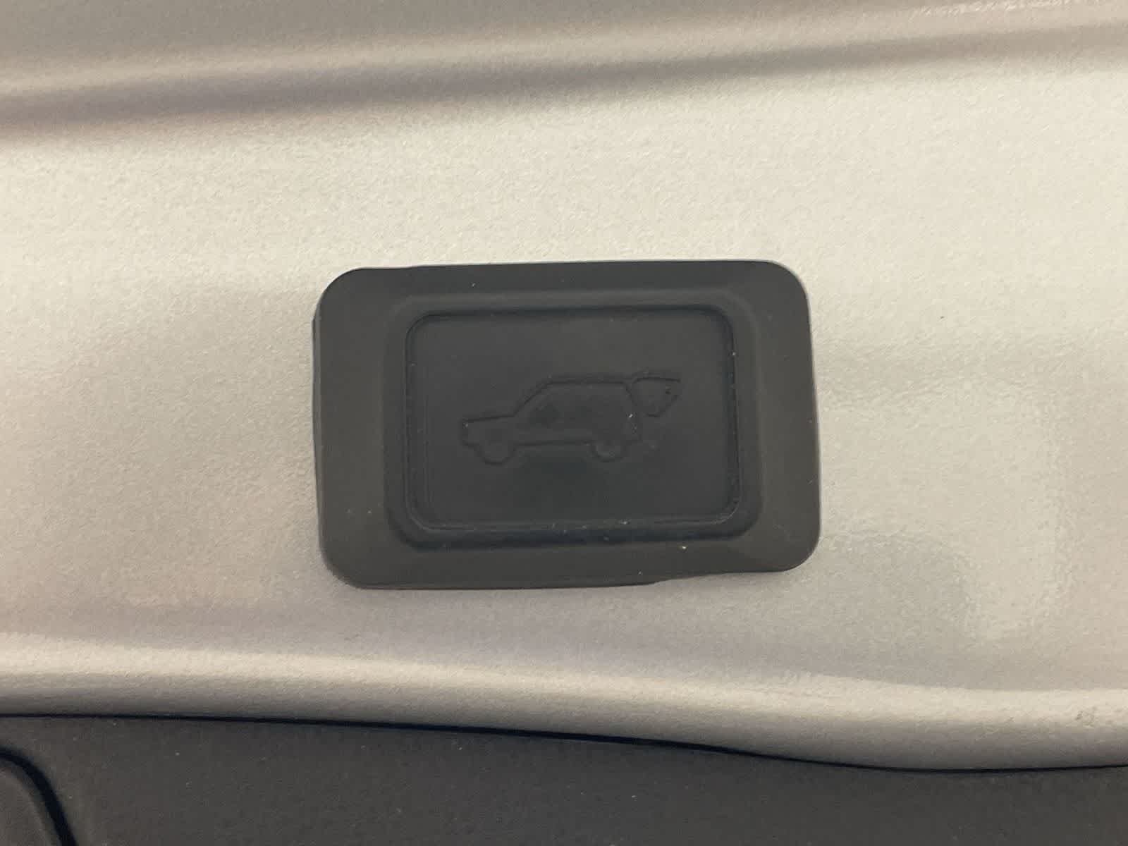 Thumbnail: 2023 Toyota RAV4 - 22
