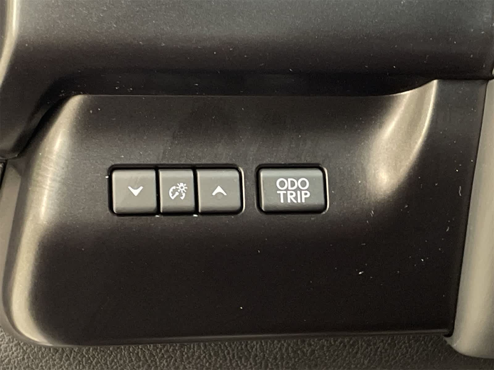 Thumbnail: 2025 Lexus UX - 32