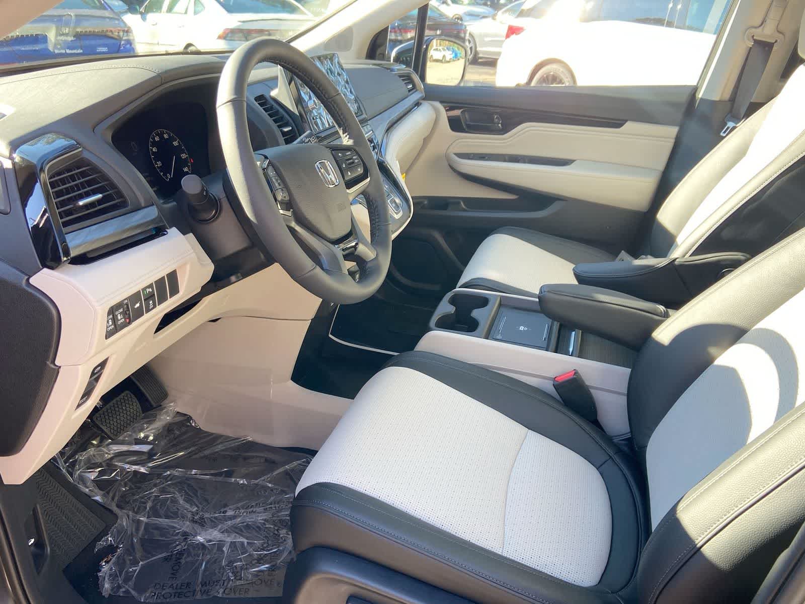 Thumbnail: 2026 Honda Odyssey - 12