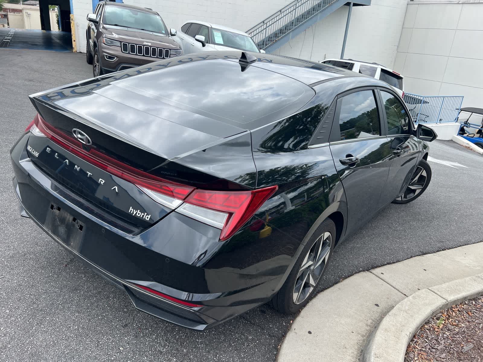 Thumbnail: 2023 Hyundai Elantra - 11