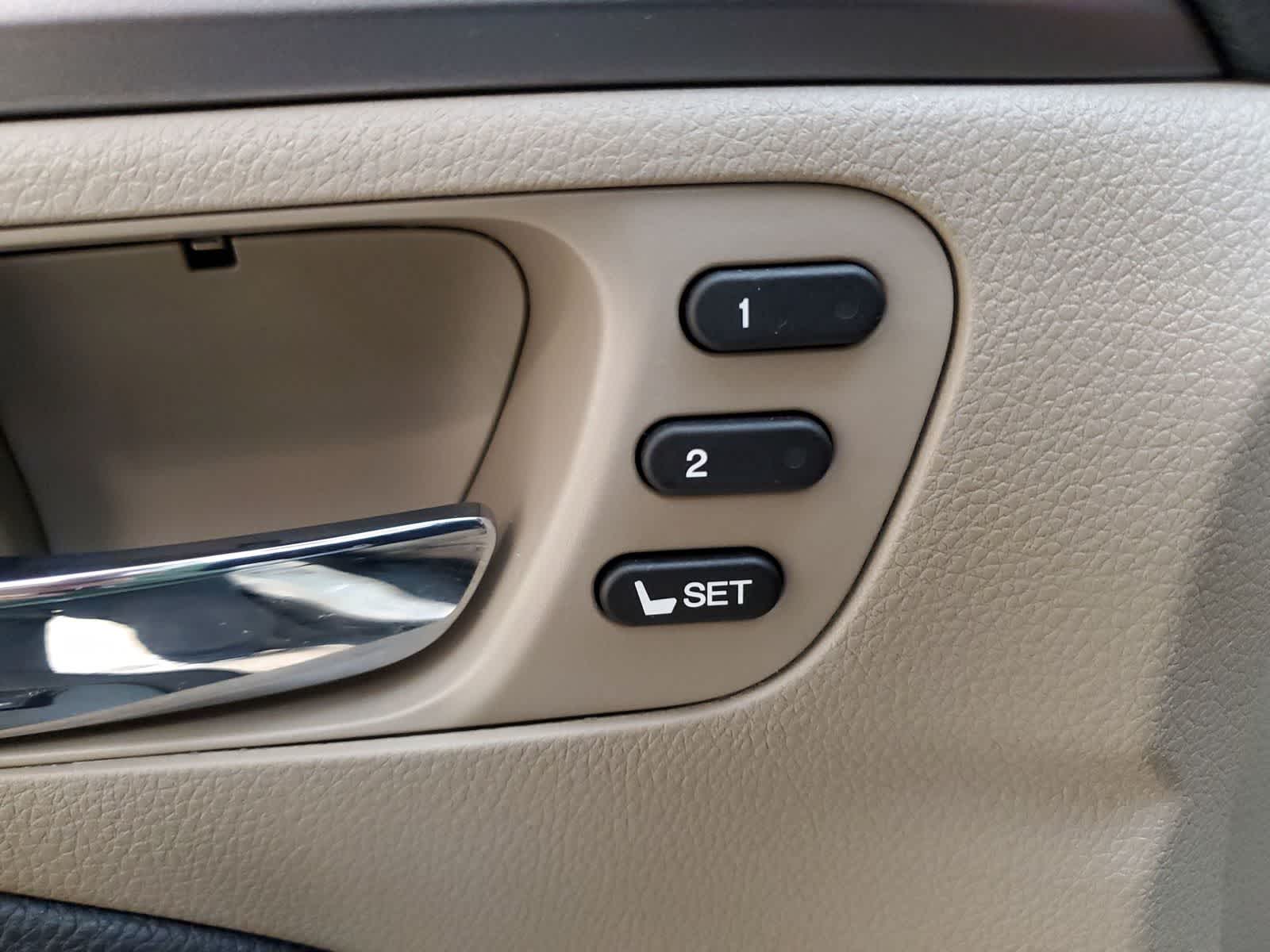 Thumbnail: 2022 Honda Pilot - 18