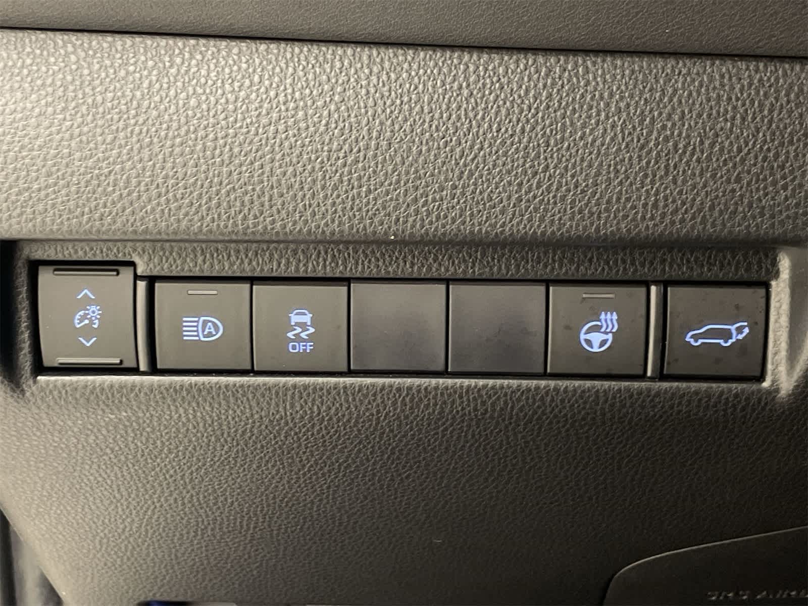 Thumbnail: 2021 Toyota Venza - 35