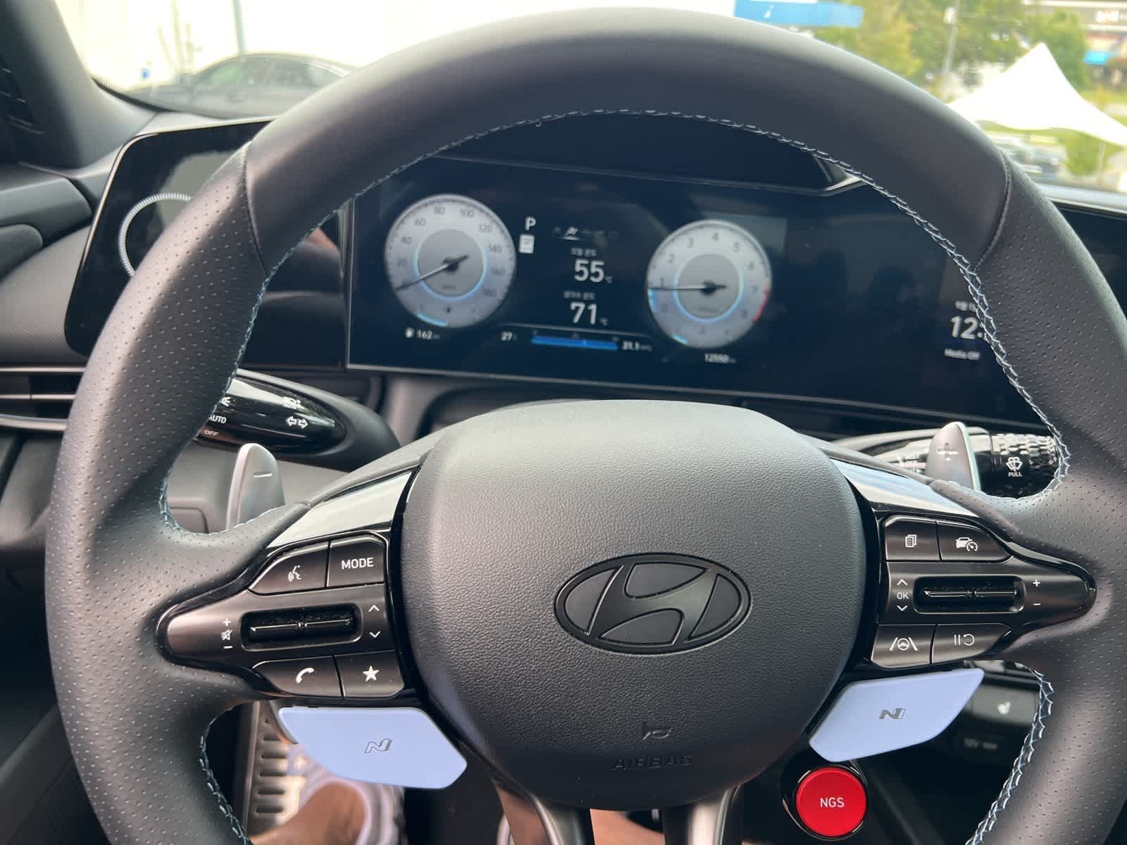 Thumbnail: 2025 Hyundai Elantra - 21