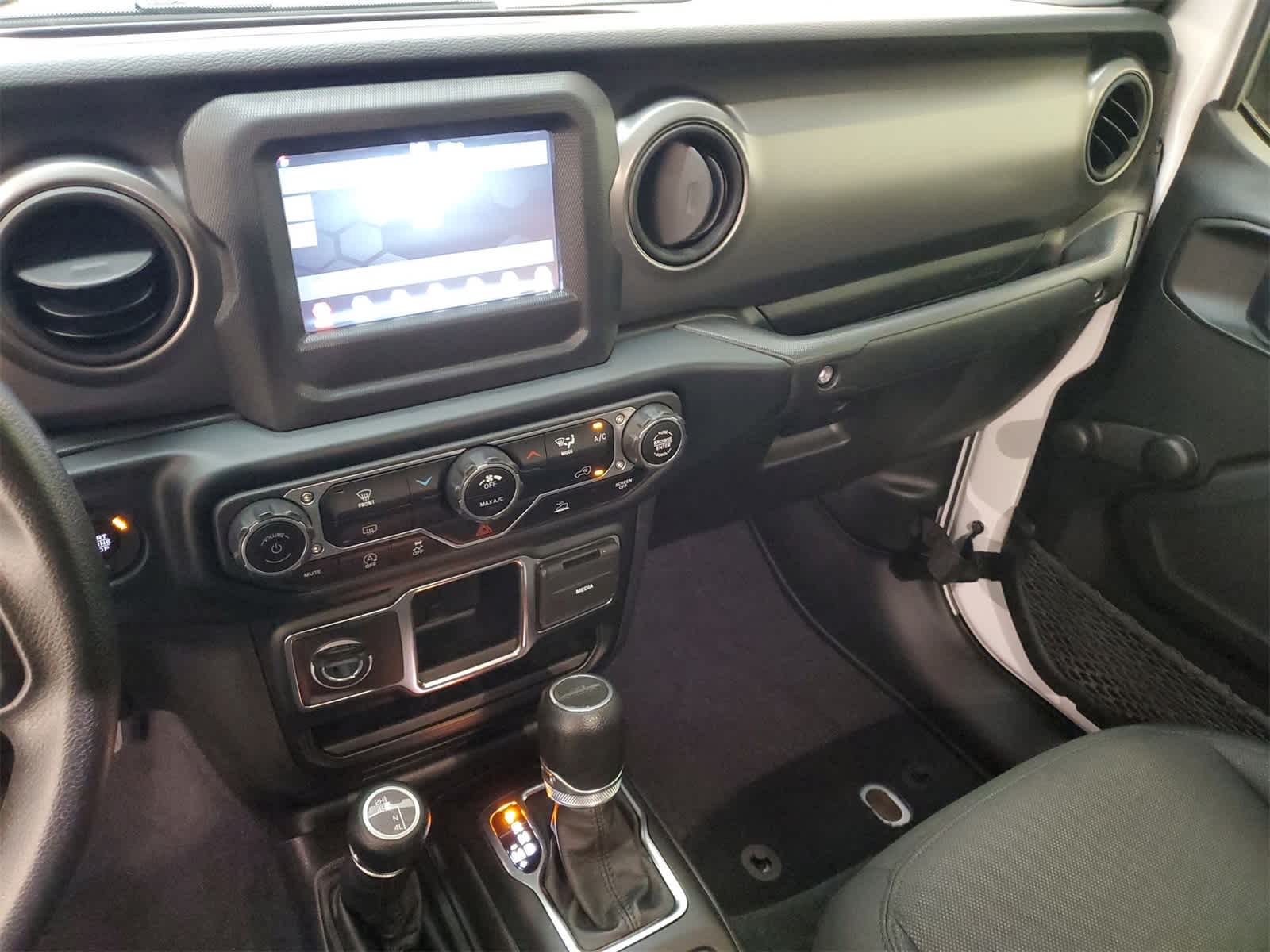 Thumbnail: 2023 Jeep Gladiator - 26