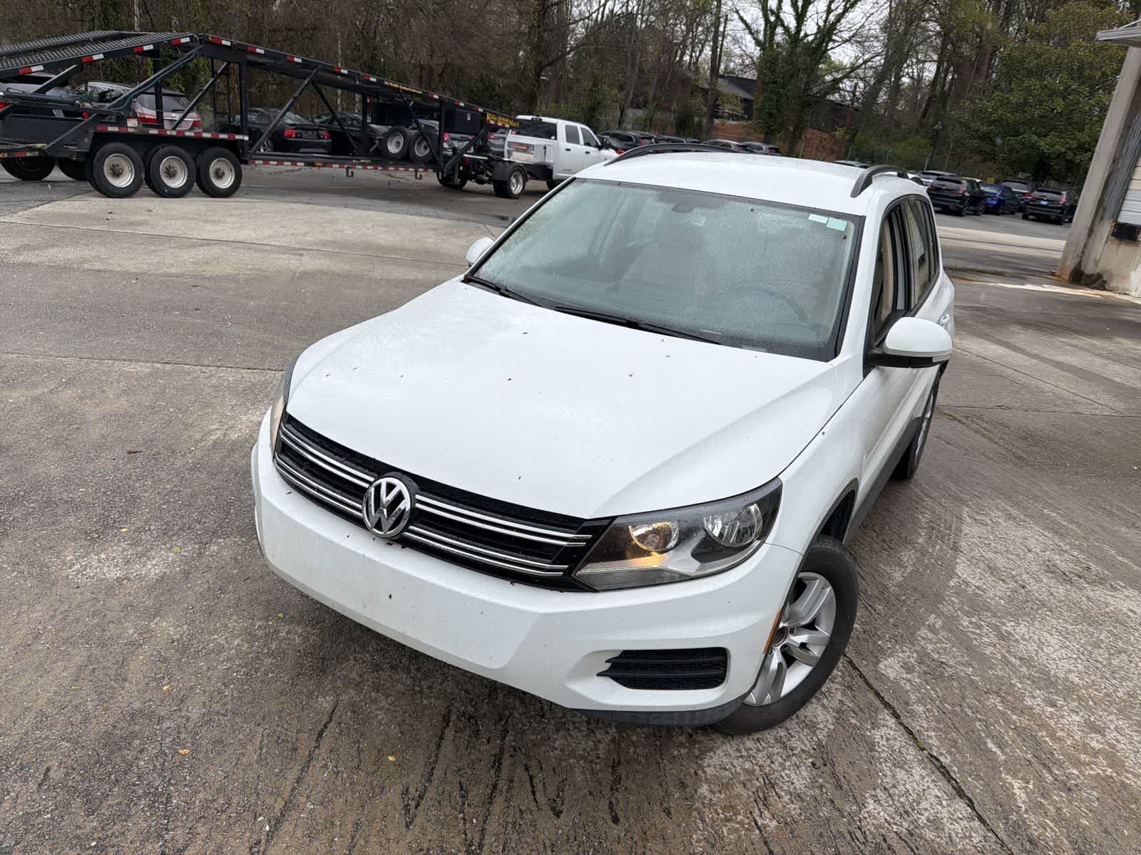 Thumbnail: 2016 Volkswagen Tiguan - 3