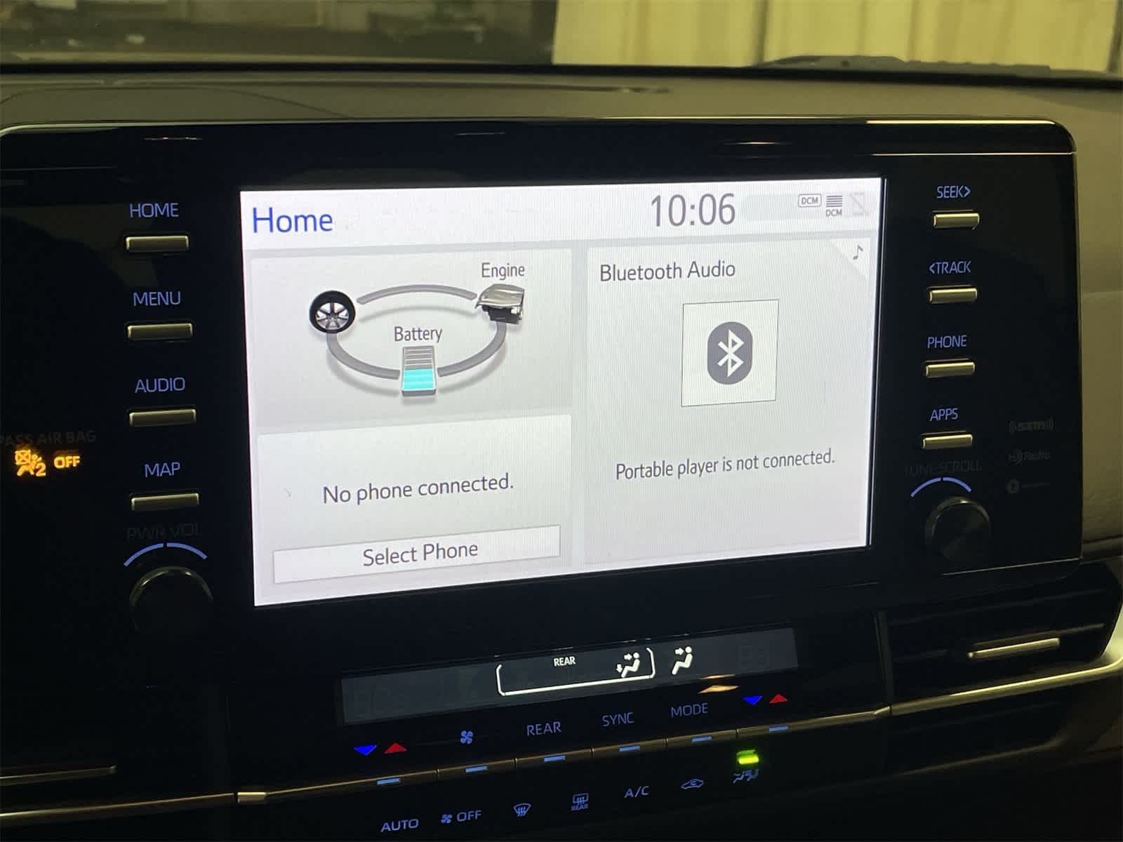 Thumbnail: 2023 Toyota Sienna - 4