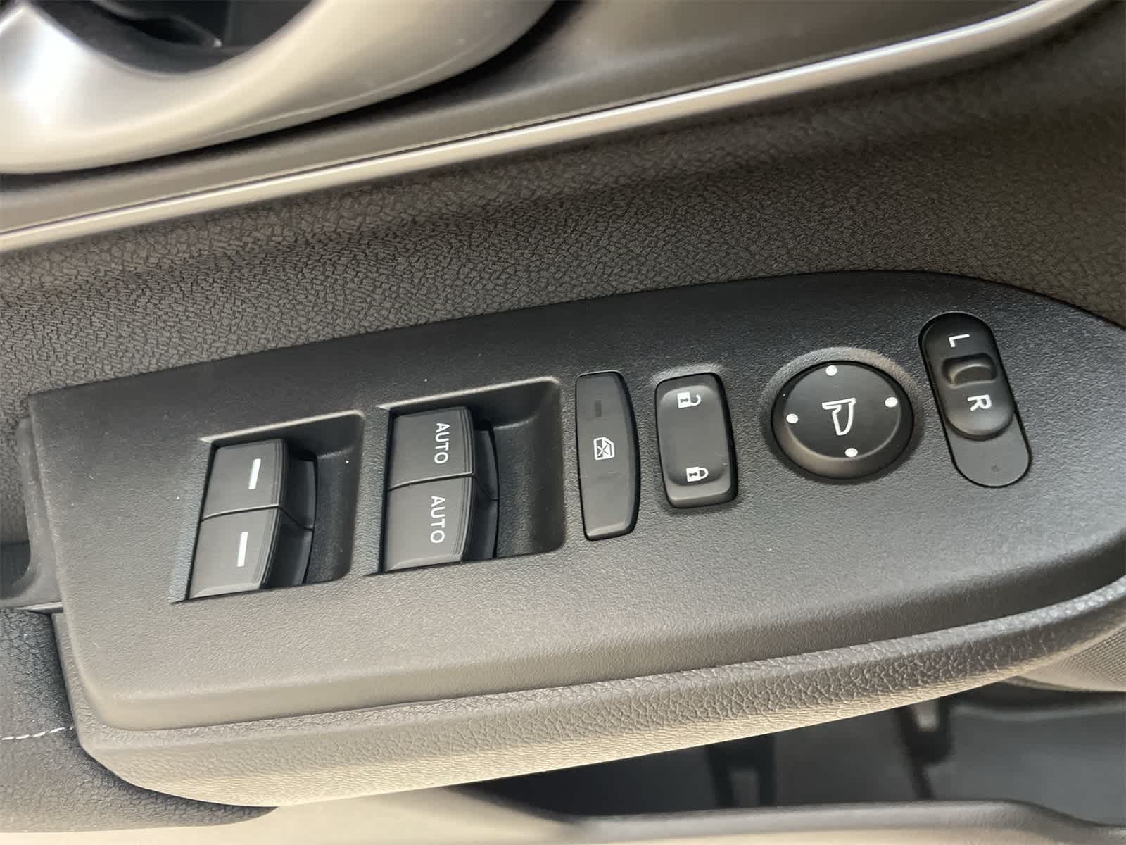 Thumbnail: 2021 Honda CR-V - 17