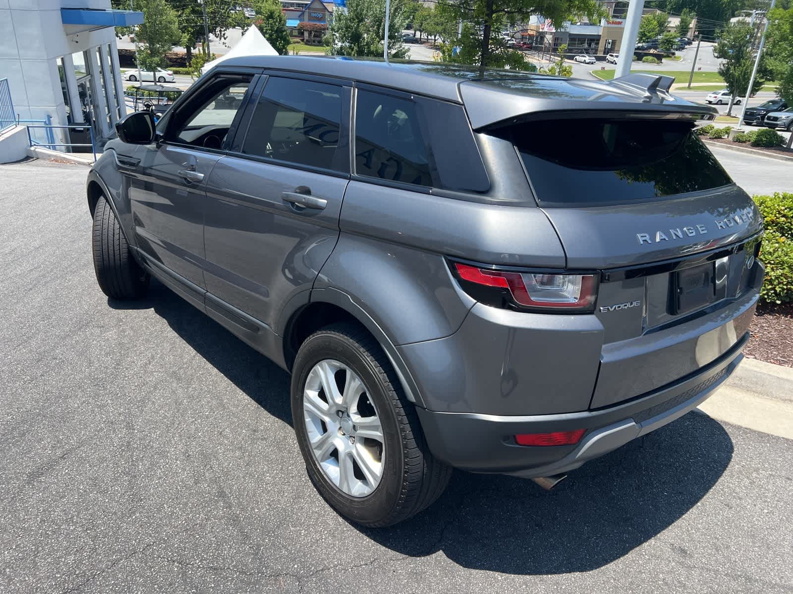 Thumbnail: 2017 Land Rover Range Rover Evoque - 8