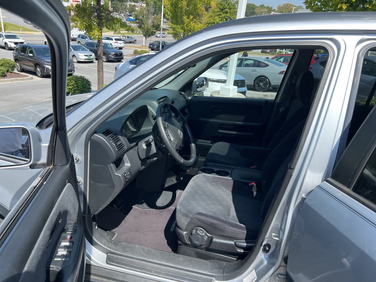 Thumbnail: 2005 Honda CR-V - 16