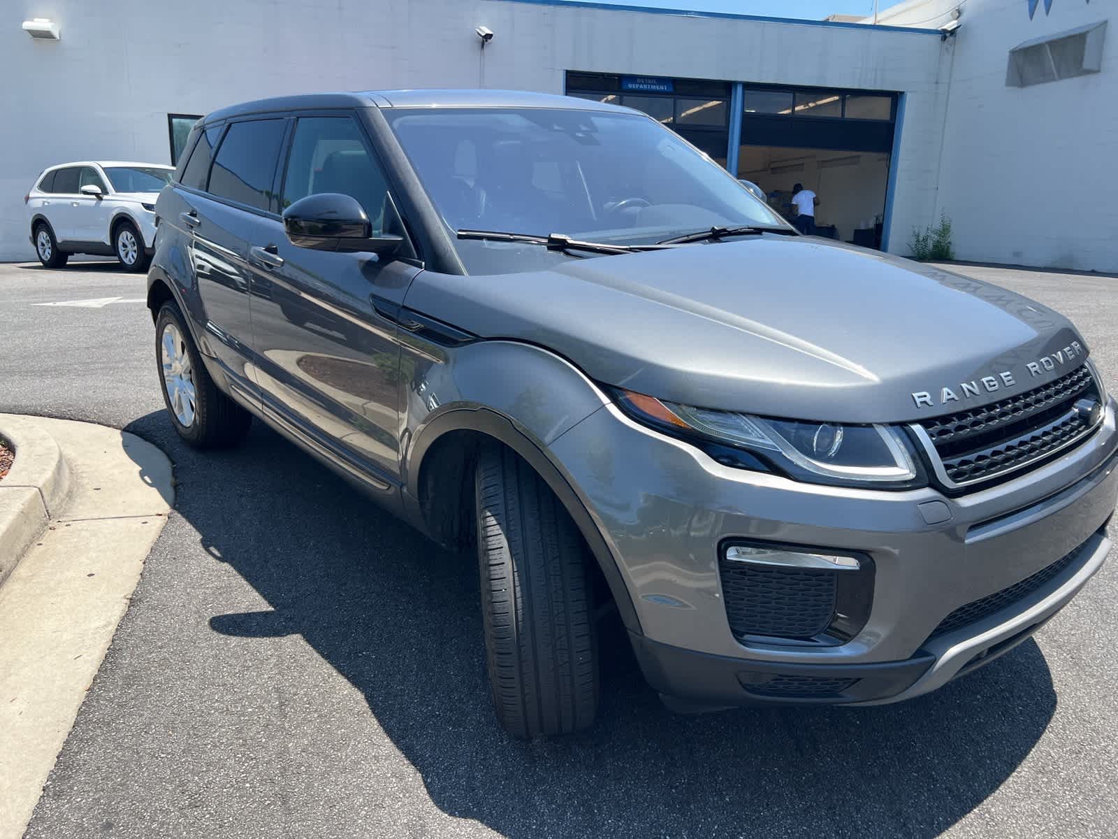 Thumbnail: 2017 Land Rover Range Rover Evoque - 13