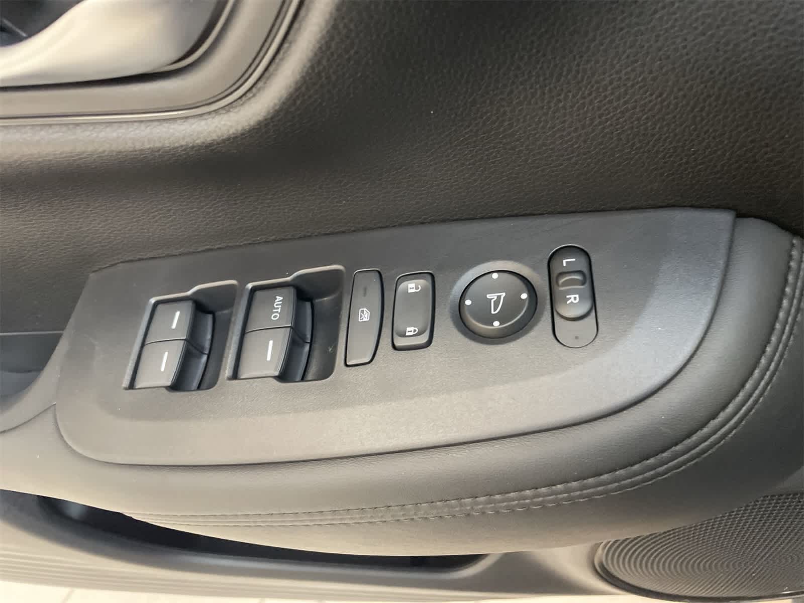 Thumbnail: 2024 Honda HR-V - 15