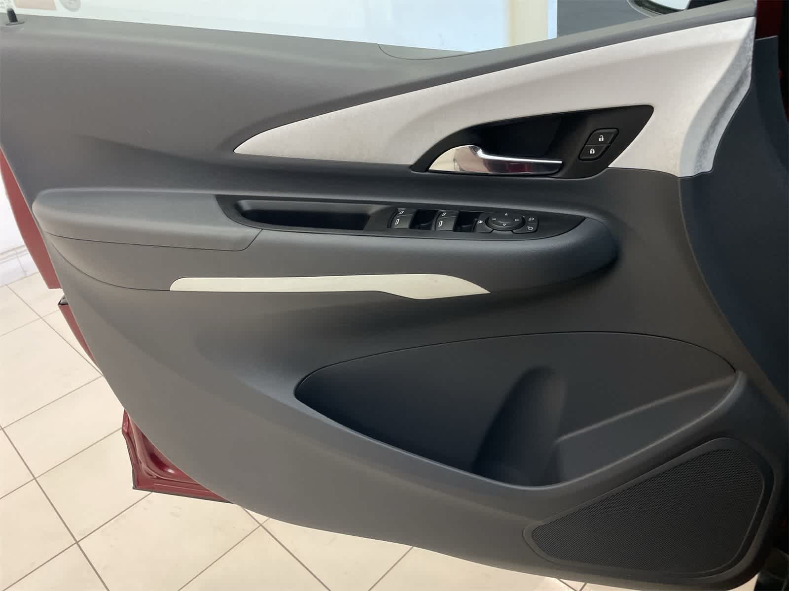 Thumbnail: 2021 Chevrolet Bolt EV - 14