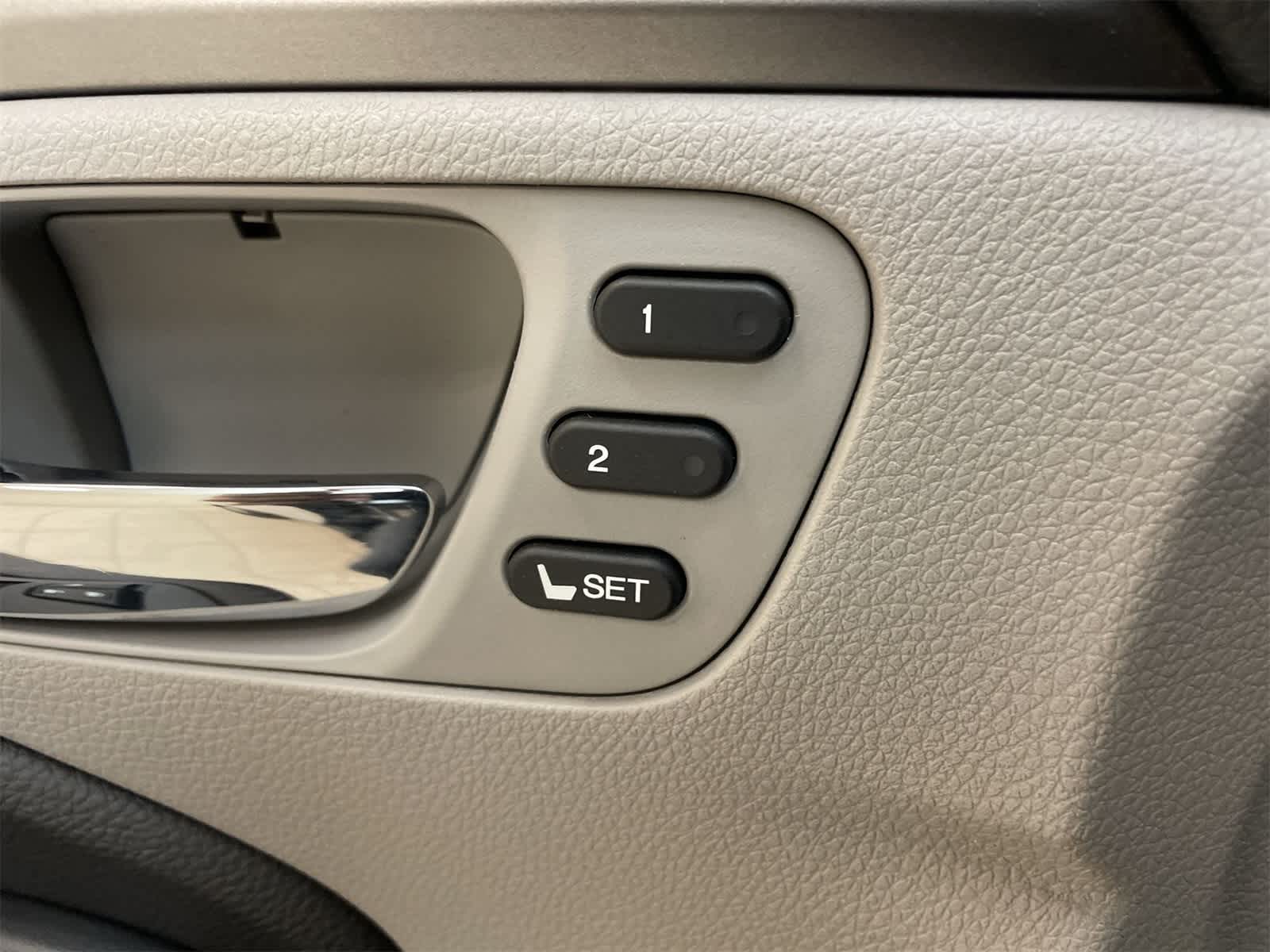 Thumbnail: 2019 Honda Pilot - 18