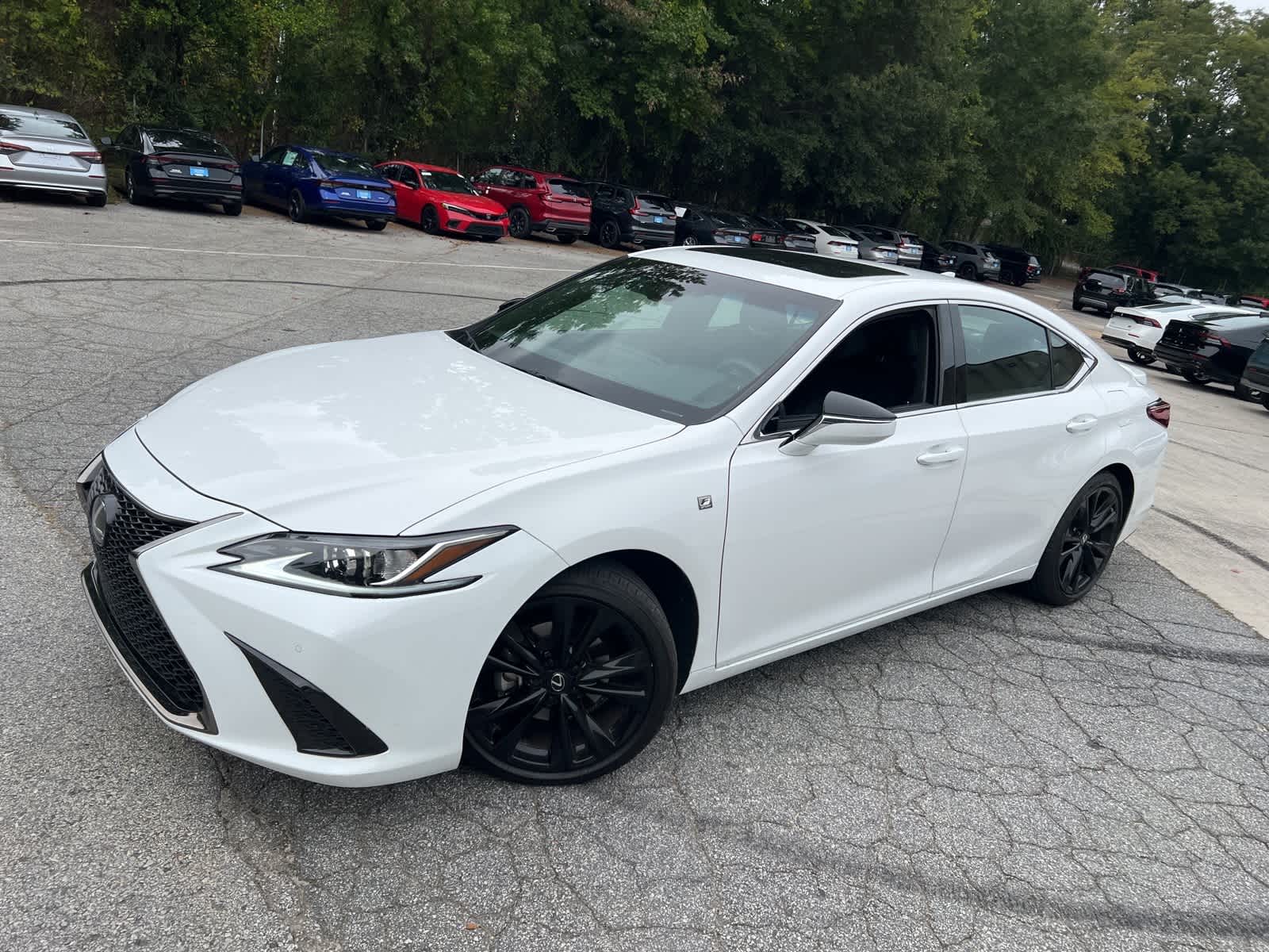 Thumbnail: 2022 Lexus ES - 4