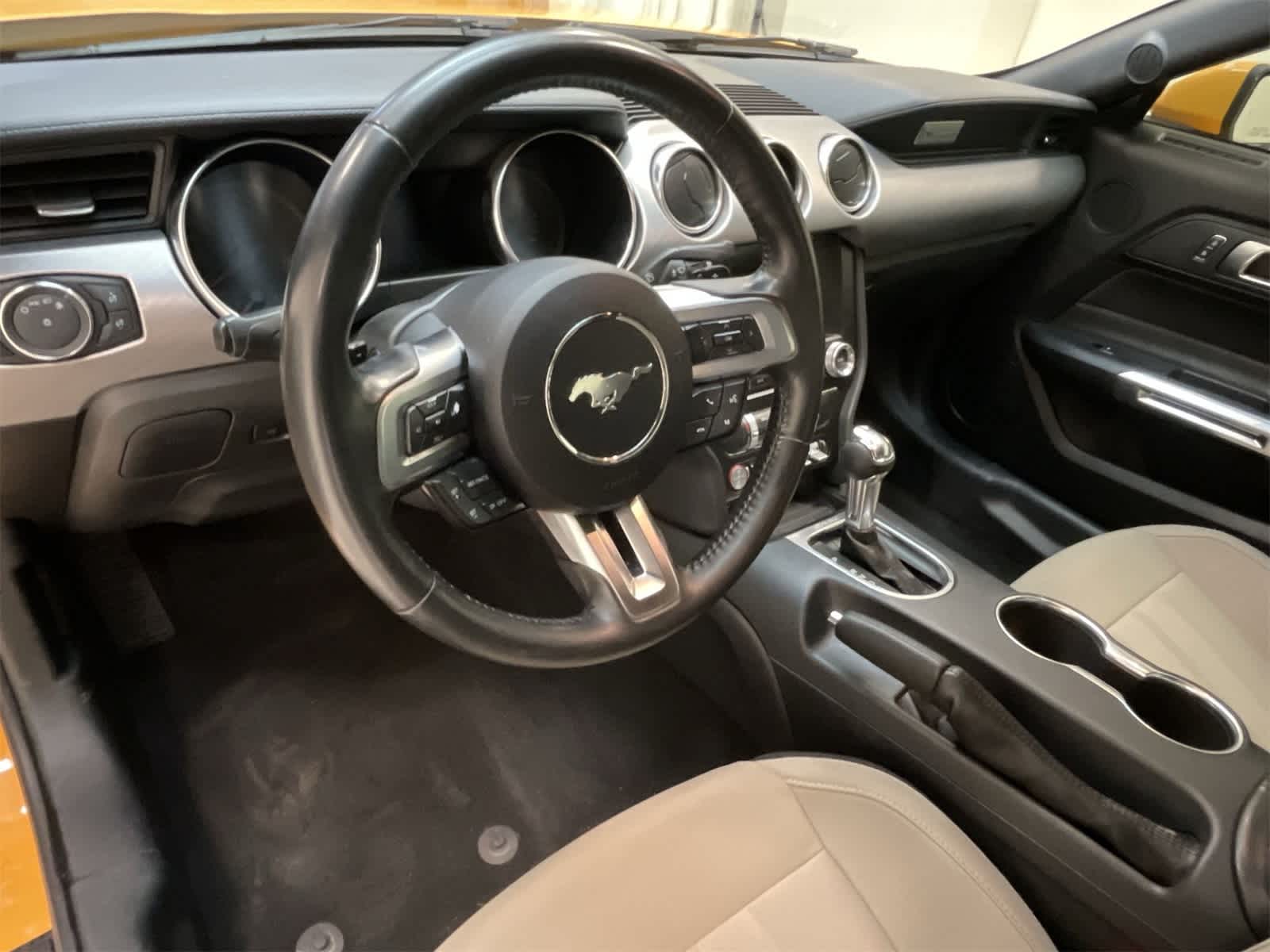 Thumbnail: 2022 Ford Mustang - 17