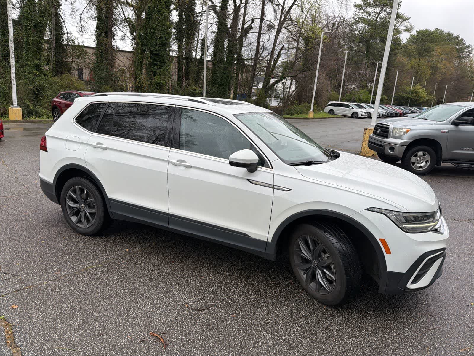 Thumbnail: 2022 Volkswagen Tiguan - 12