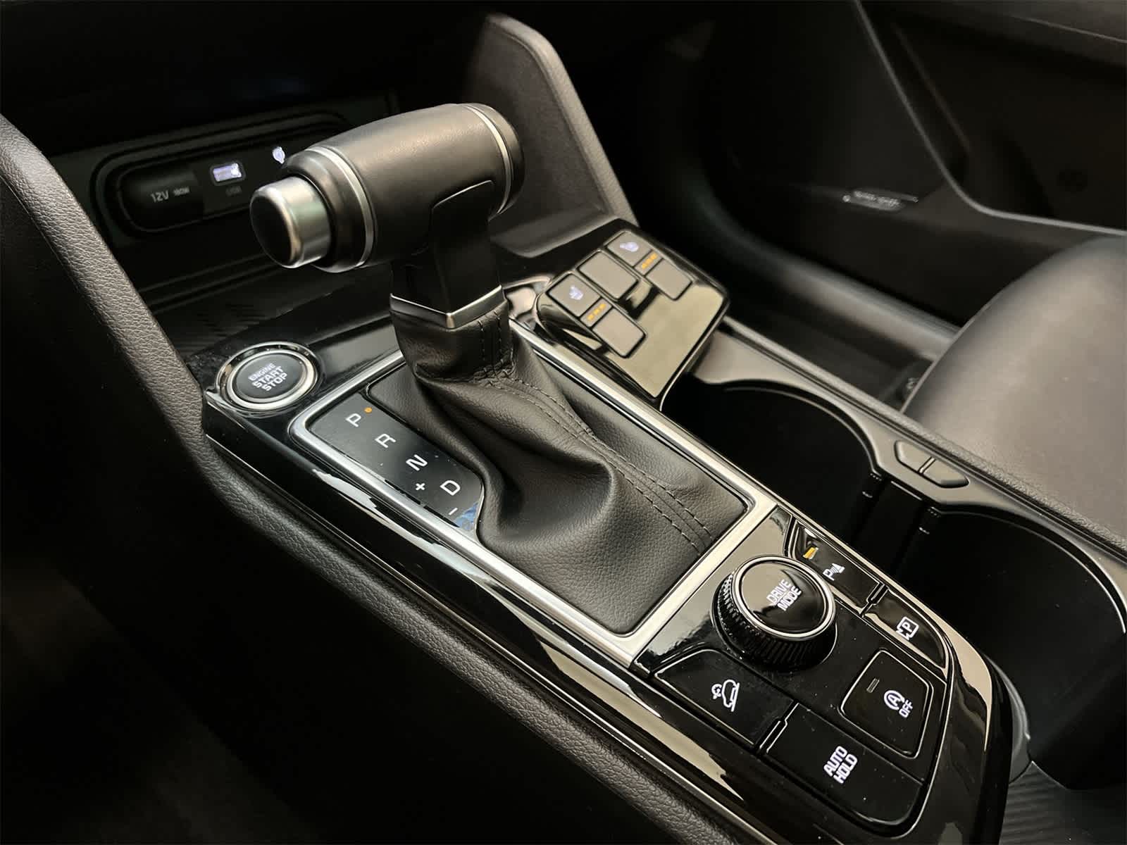 Thumbnail: 2023 Kia Sportage - 10