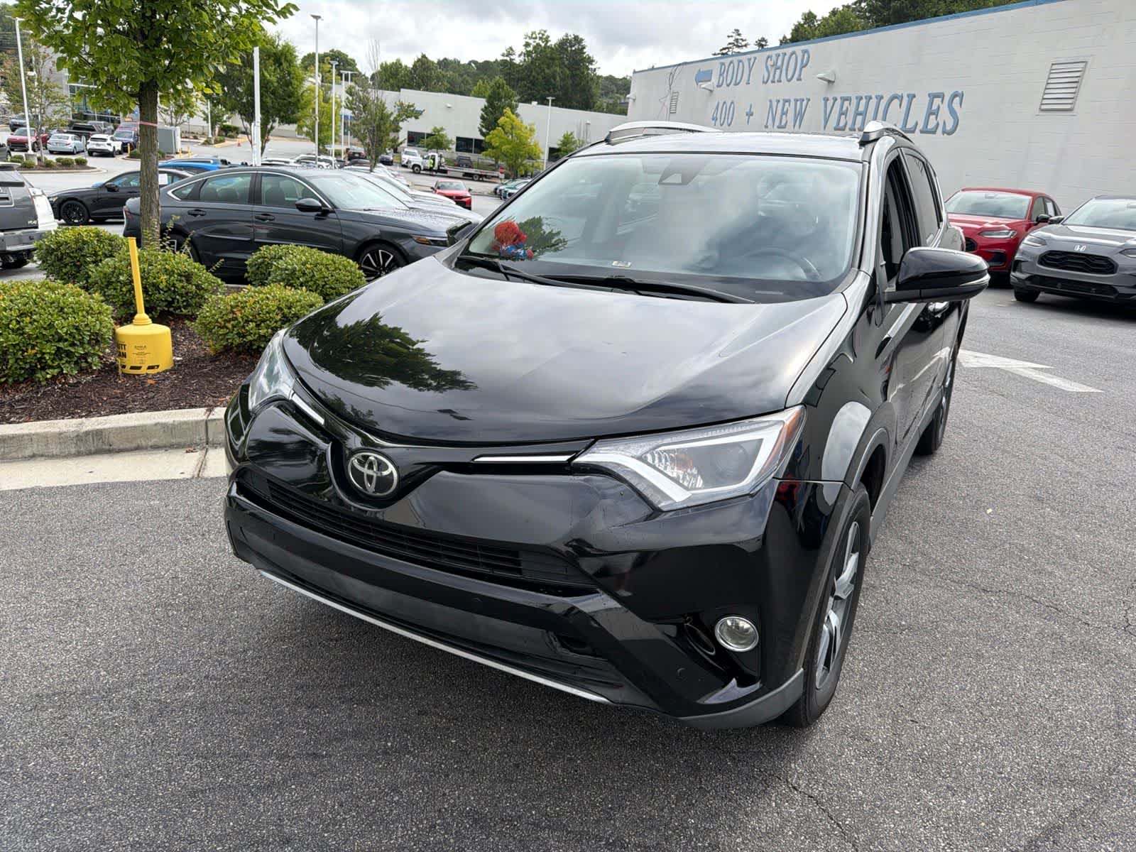 Thumbnail: 2018 Toyota RAV4 - 4