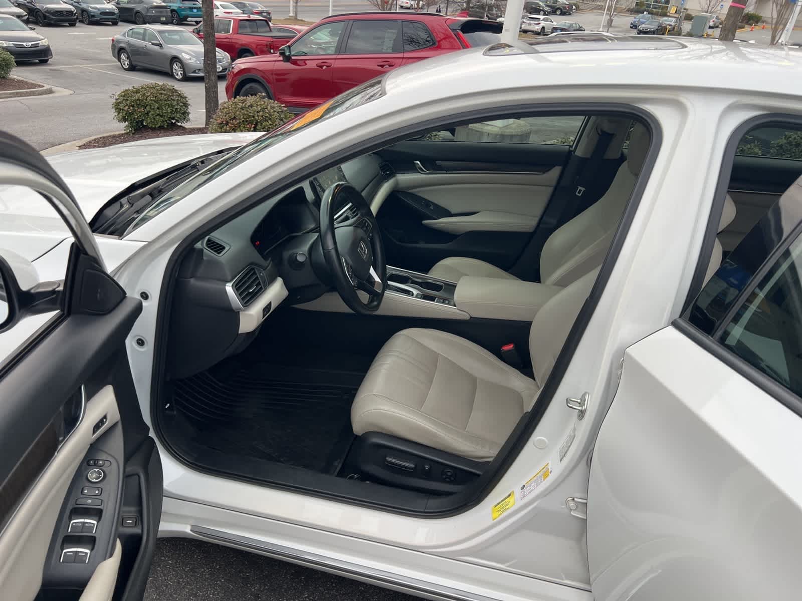 Thumbnail: 2018 Honda Accord - 16