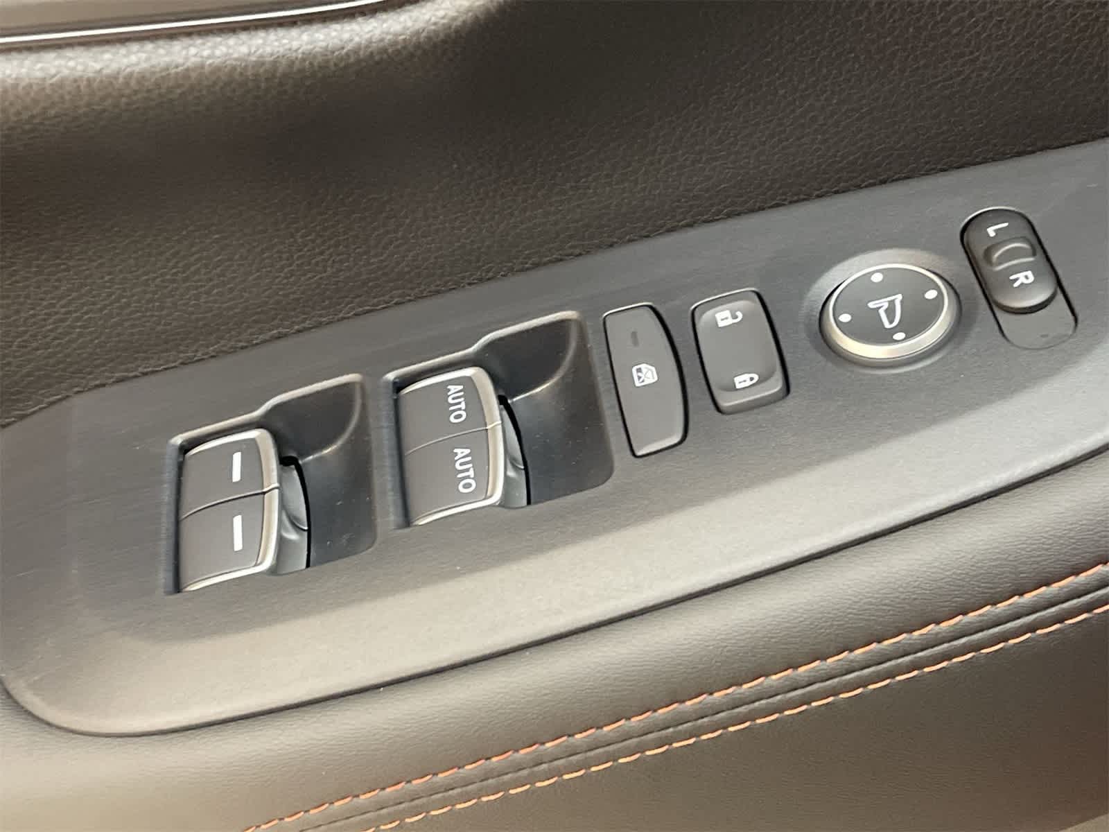 Thumbnail: 2025 Honda HR-V - 16