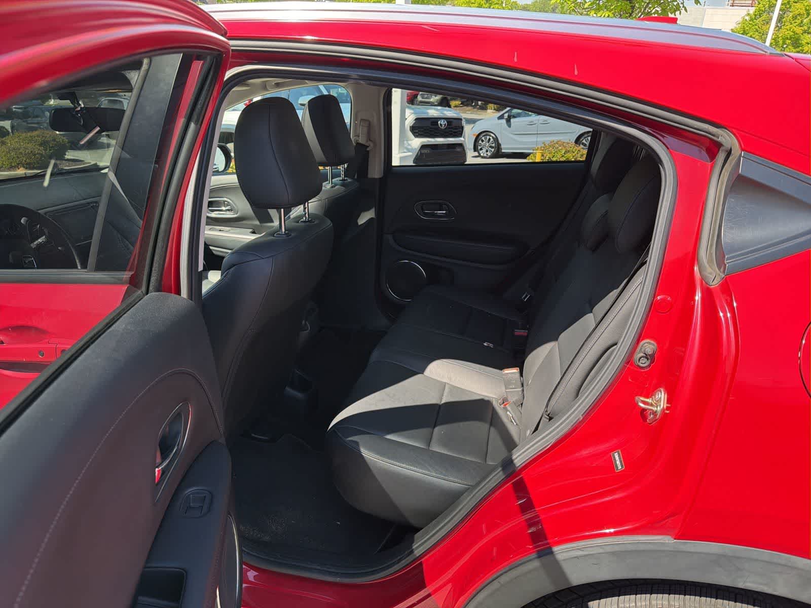 Thumbnail: 2016 Honda HR-V - 15