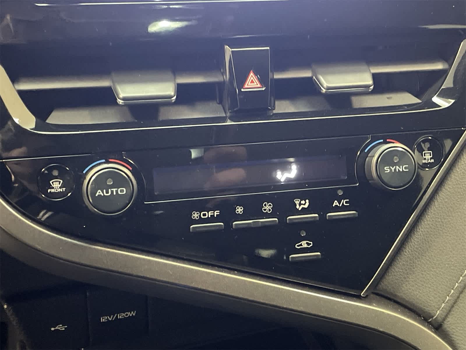 Thumbnail: 2022 Toyota Camry - 28