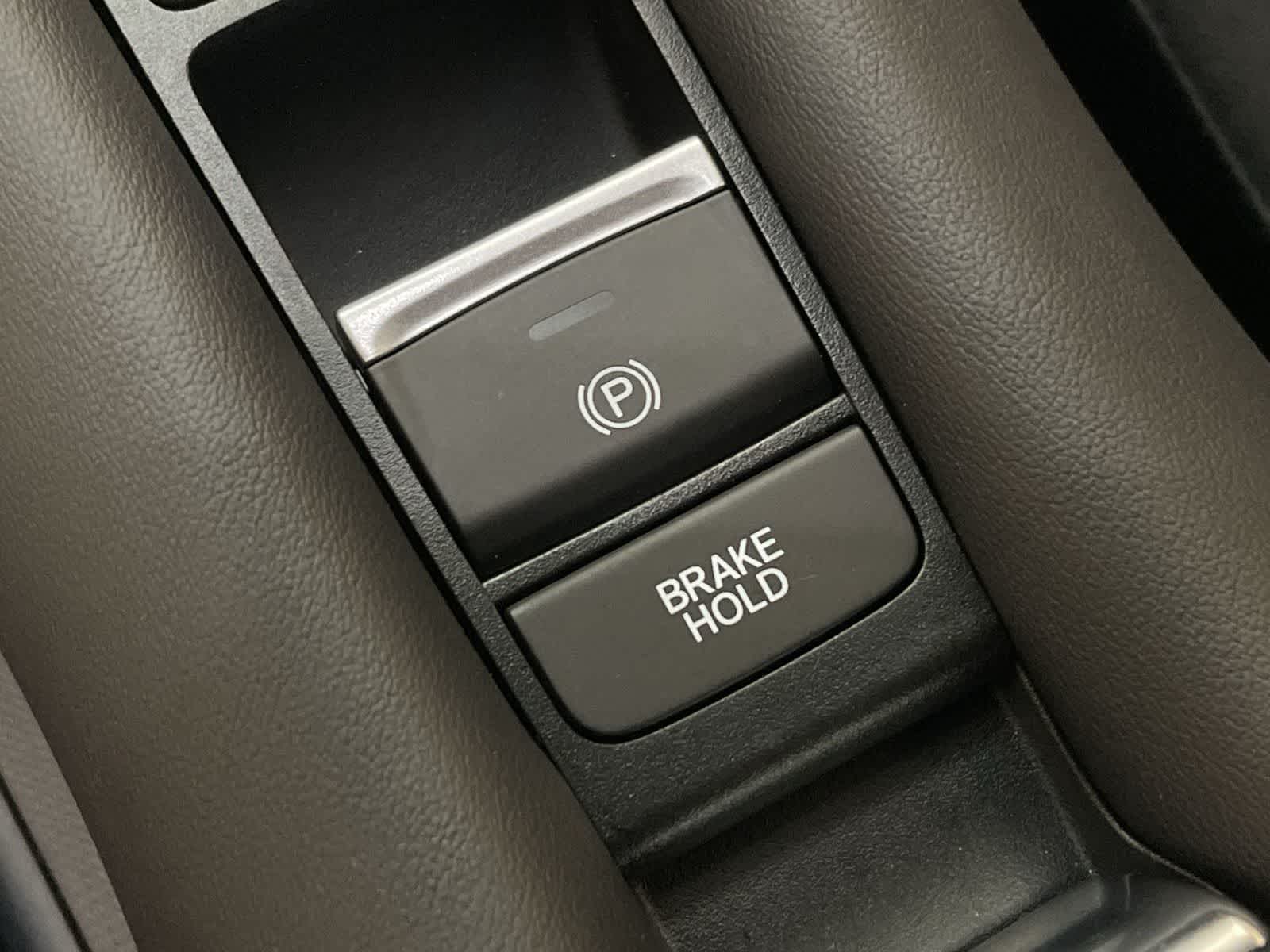 Thumbnail: 2025 Honda HR-V - 32