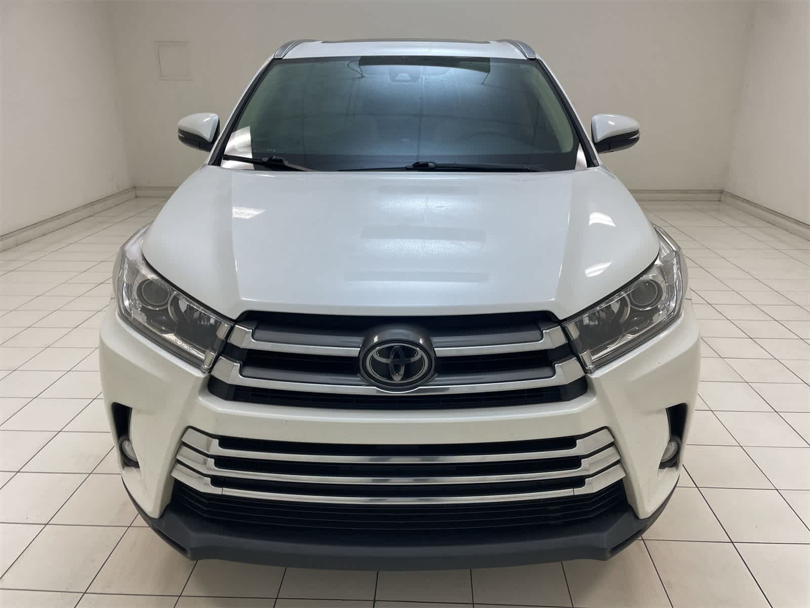 Thumbnail: 2017 Toyota Highlander - 27