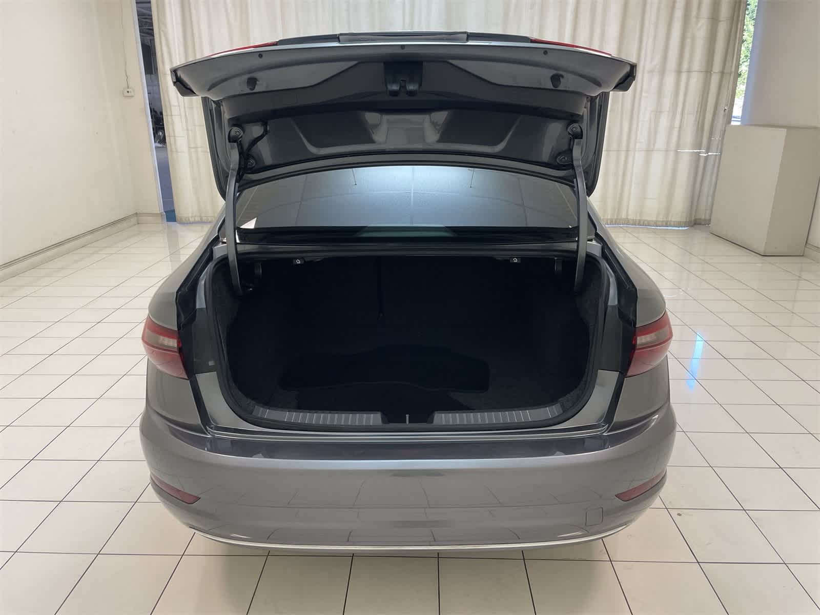 Thumbnail: 2021 Volkswagen Jetta - 18