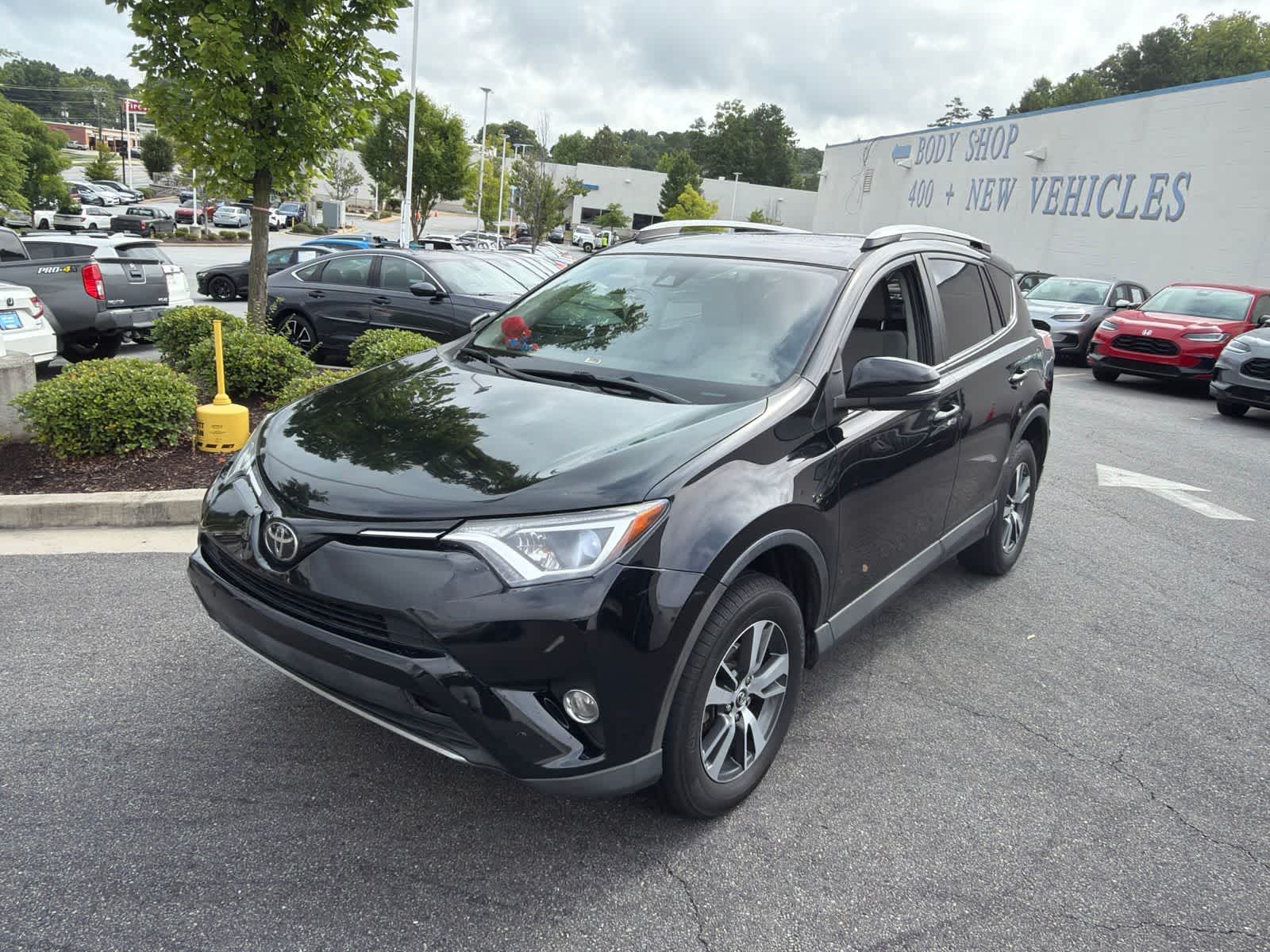 Thumbnail: 2018 Toyota RAV4 - 3