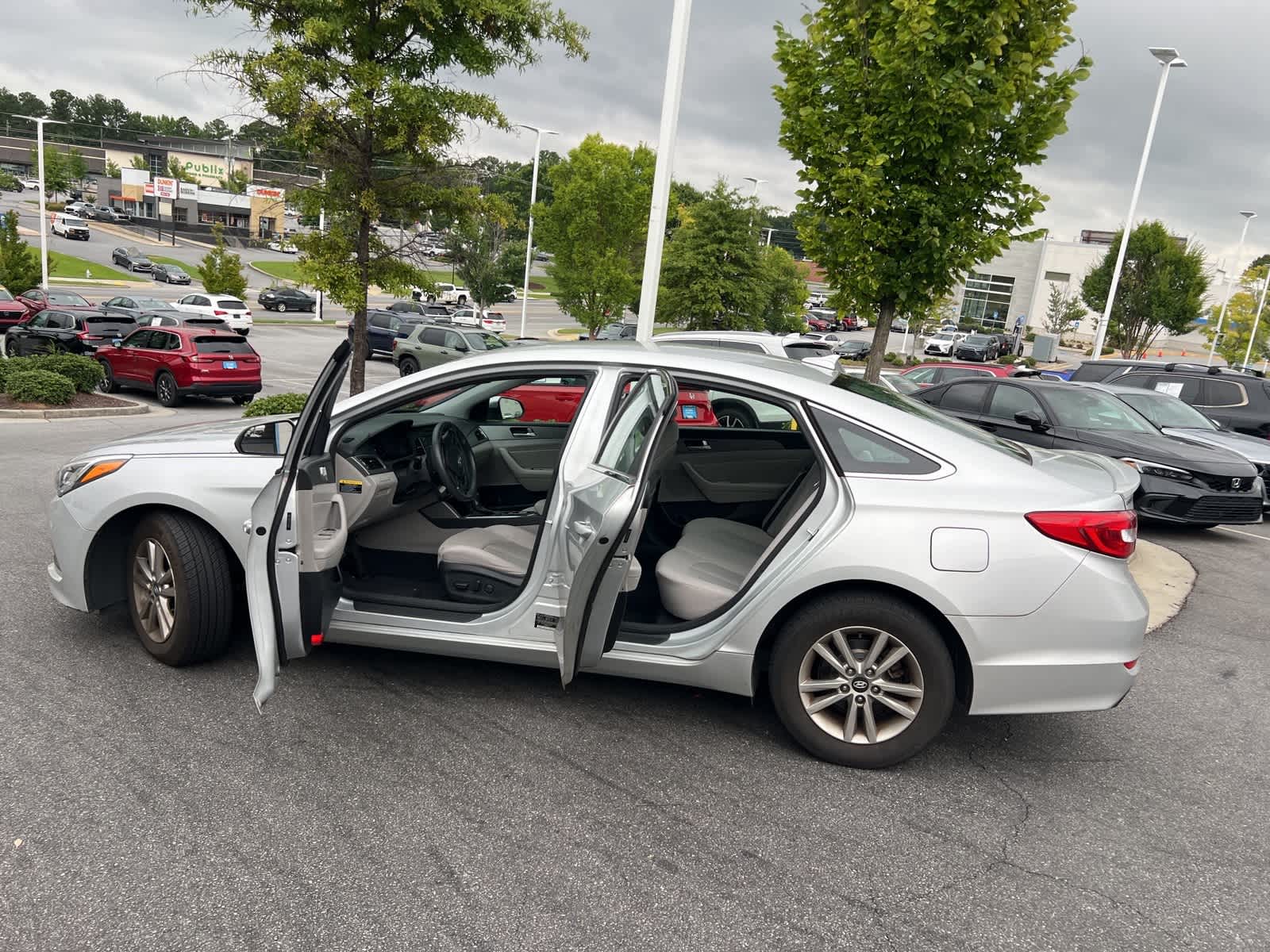 Thumbnail: 2015 Hyundai Sonata - 19