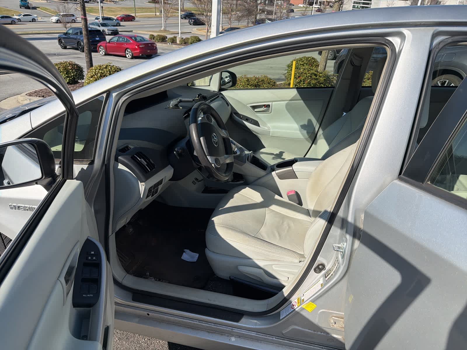 Thumbnail: 2012 Toyota Prius - 16