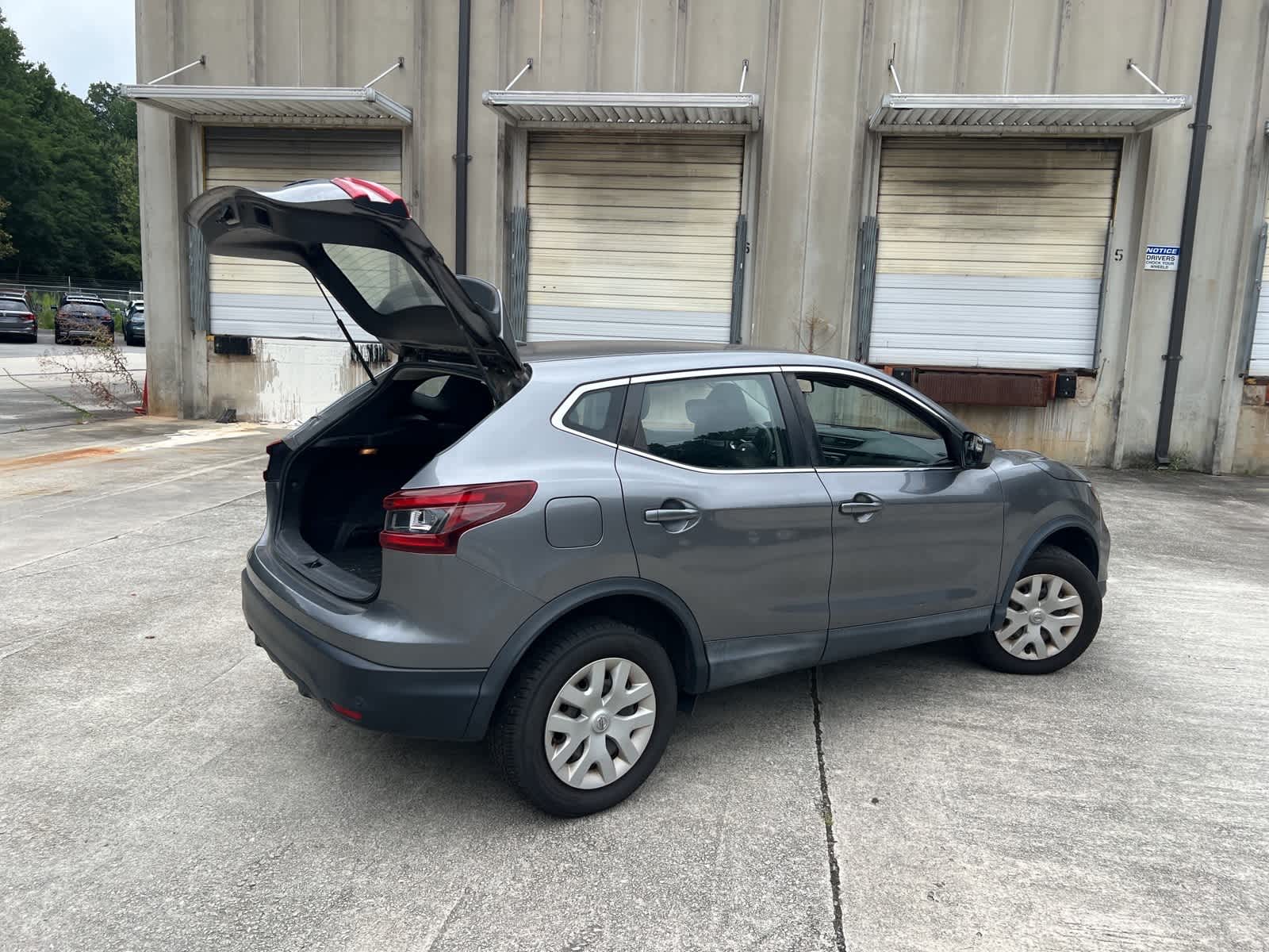 Thumbnail: 2020 Nissan Rogue Sport - 11