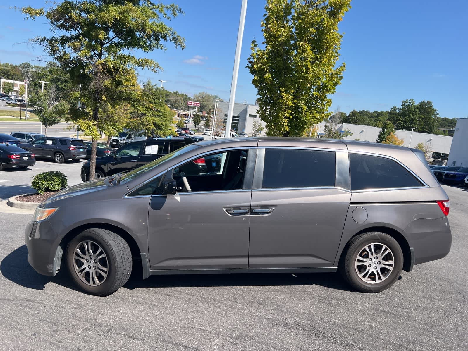 Thumbnail: 2011 Honda Odyssey - 6