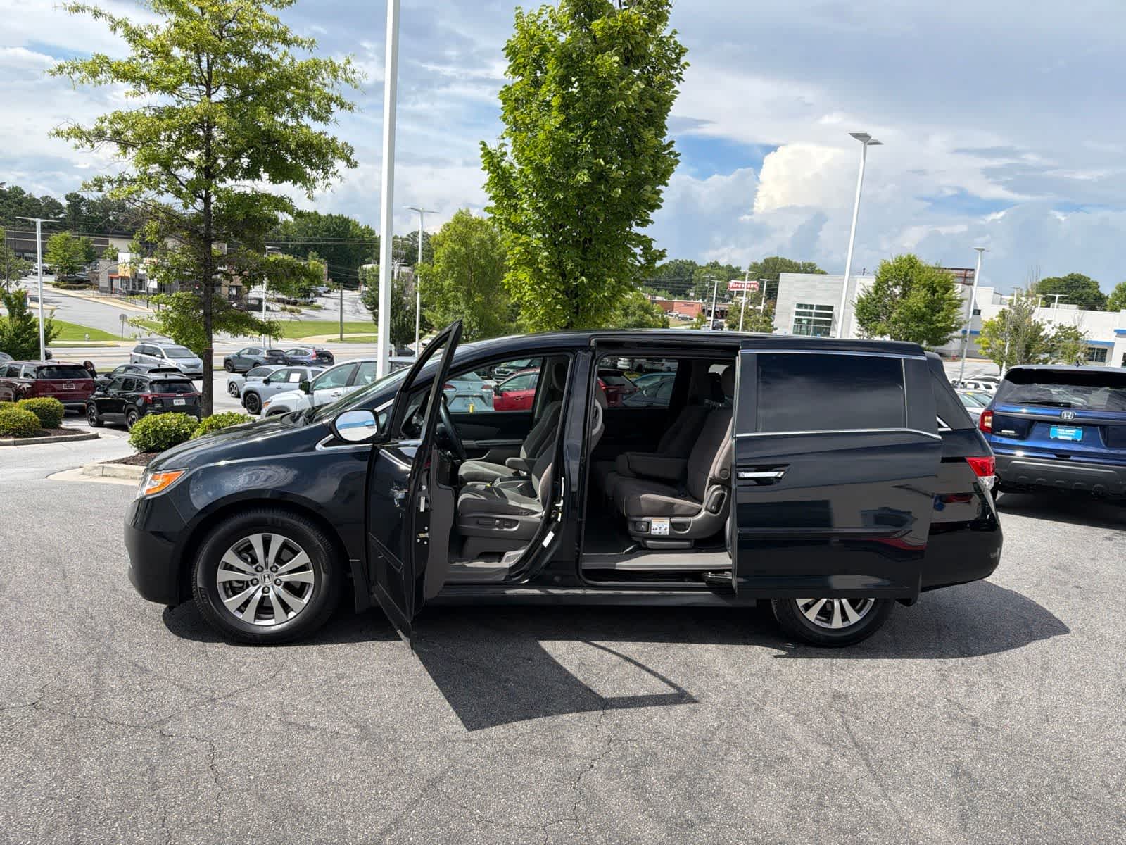 Thumbnail: 2016 Honda Odyssey - 18
